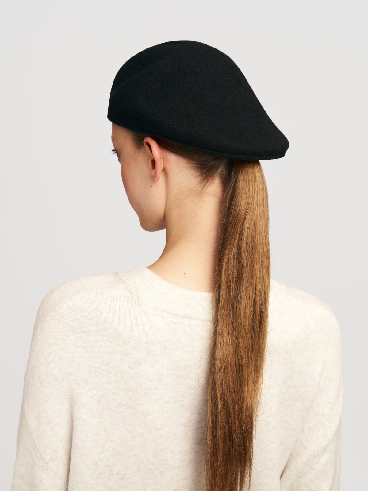 Шерстяной берет из фетра