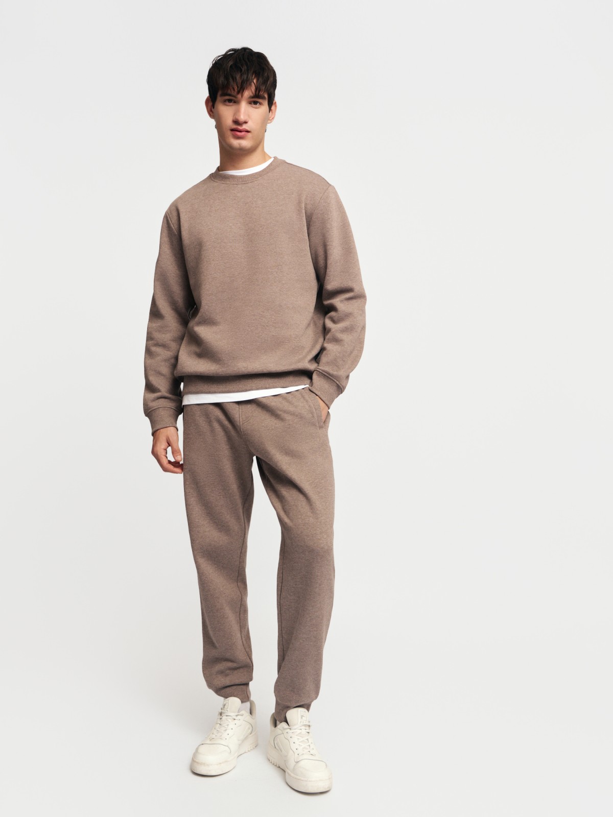 Утеплённый свитшот прямого кроя с длинным рукавом