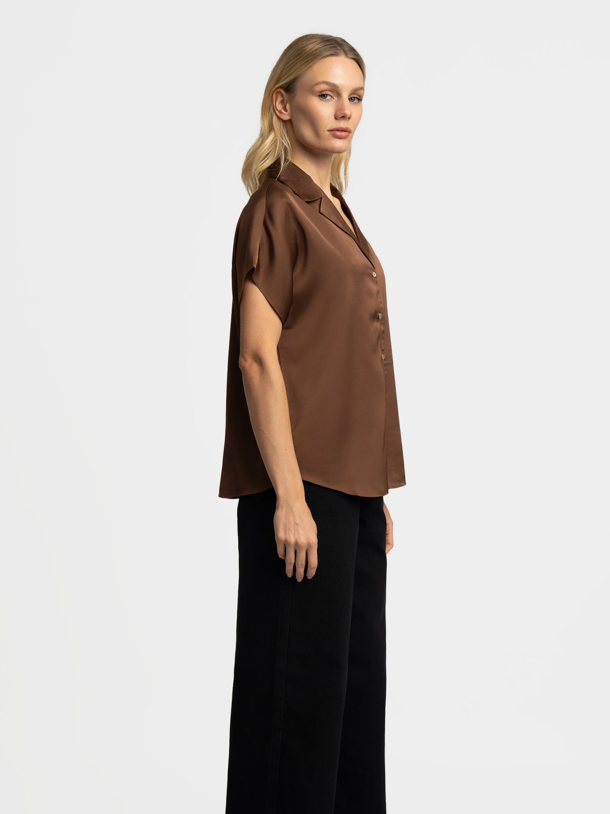 Блузка с короткими рукавами