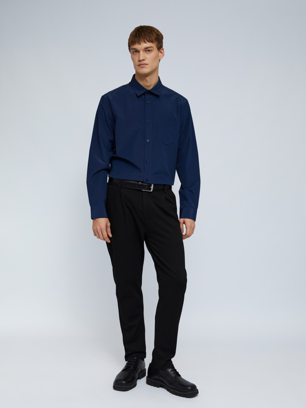 Офисная рубашка прямого силуэта с узором в полоску