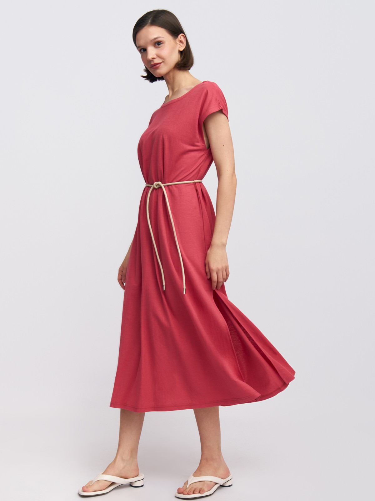 Платье миди без рукавов с поясом