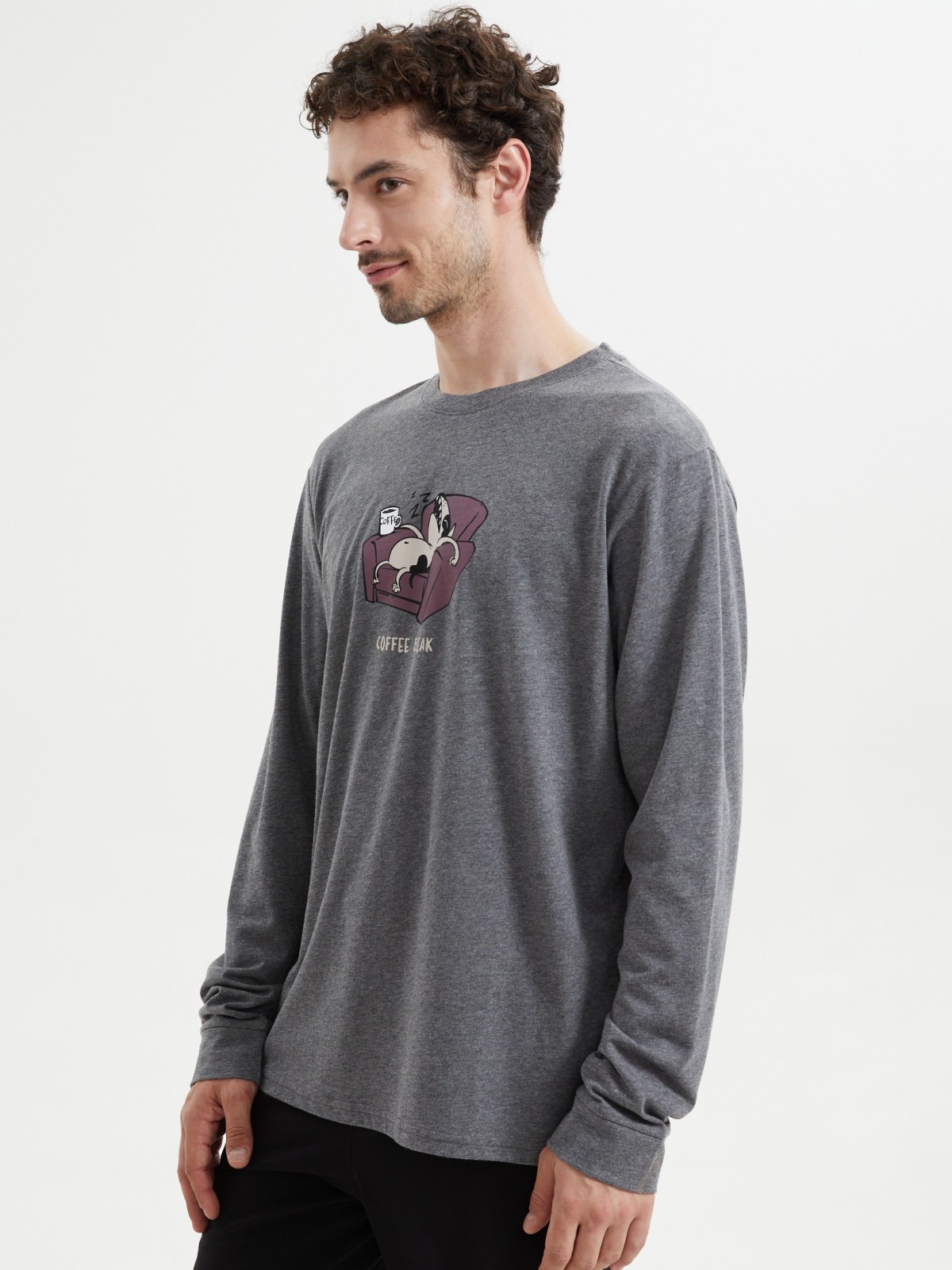 Тонкий трикотажный лонгслив с принтом