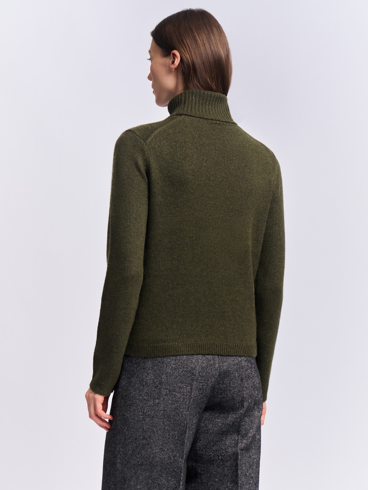 Вязаный свитер с шерстью