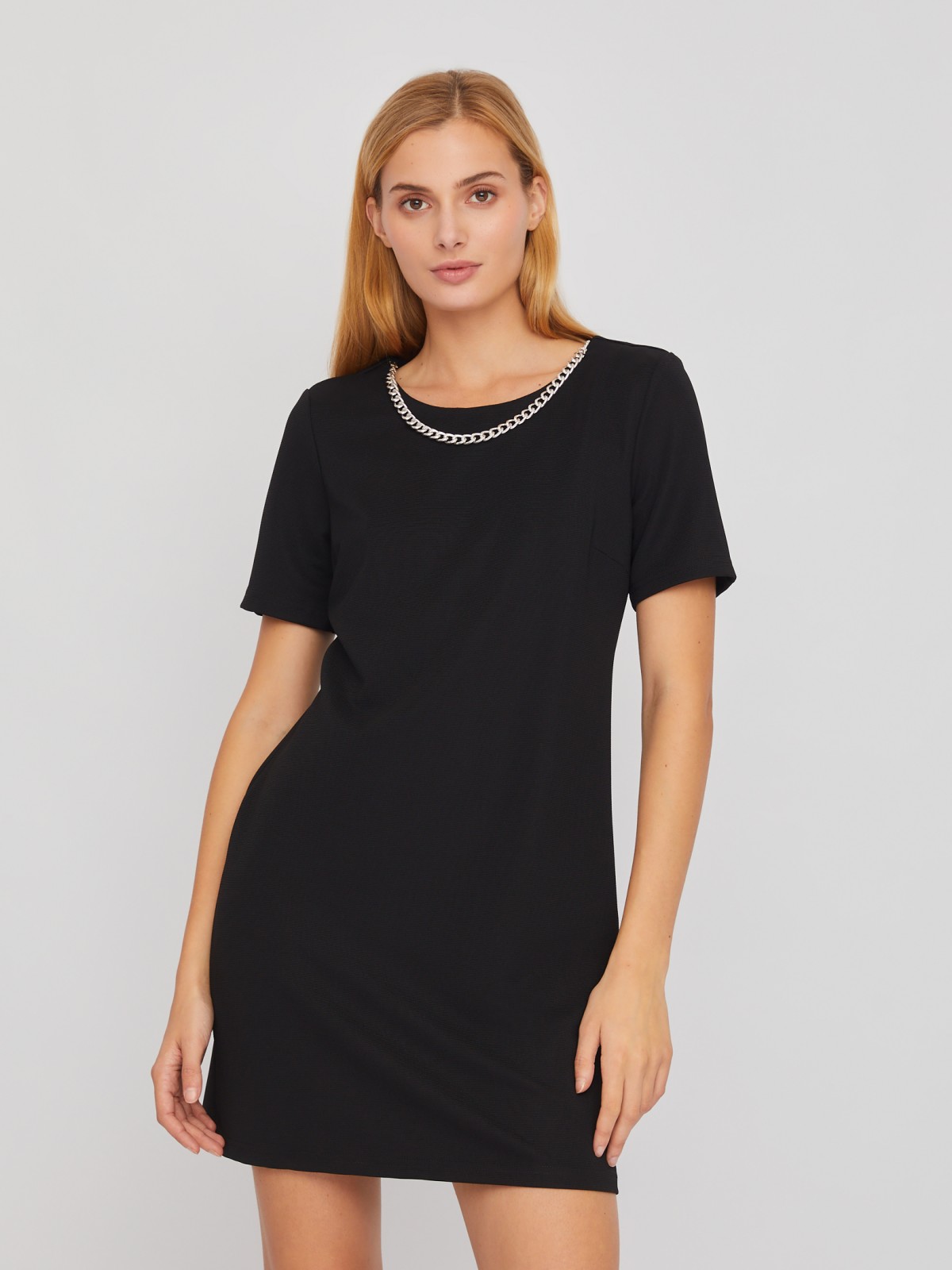 Платье длины мини с коротким рукавом и декоративной цепочкой zolla 02411819F472, цвет черный, размер XS