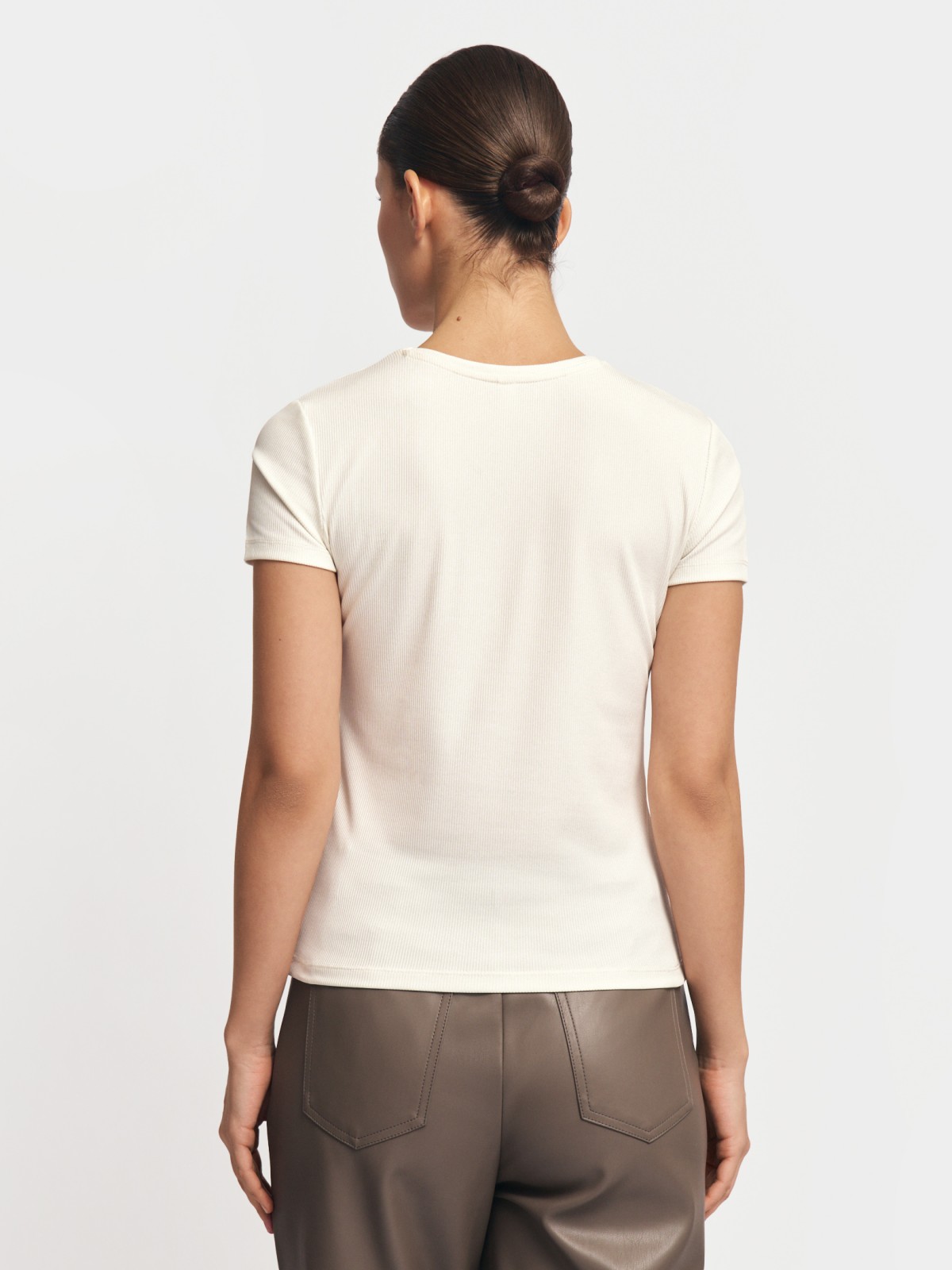 Прилегающая футболка с блеском