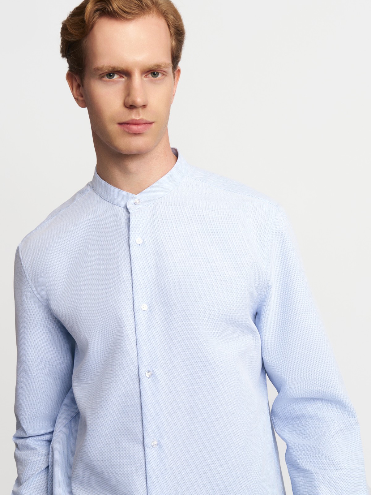 Офисная рубашка с воротником-стойкой и длинным рукавом