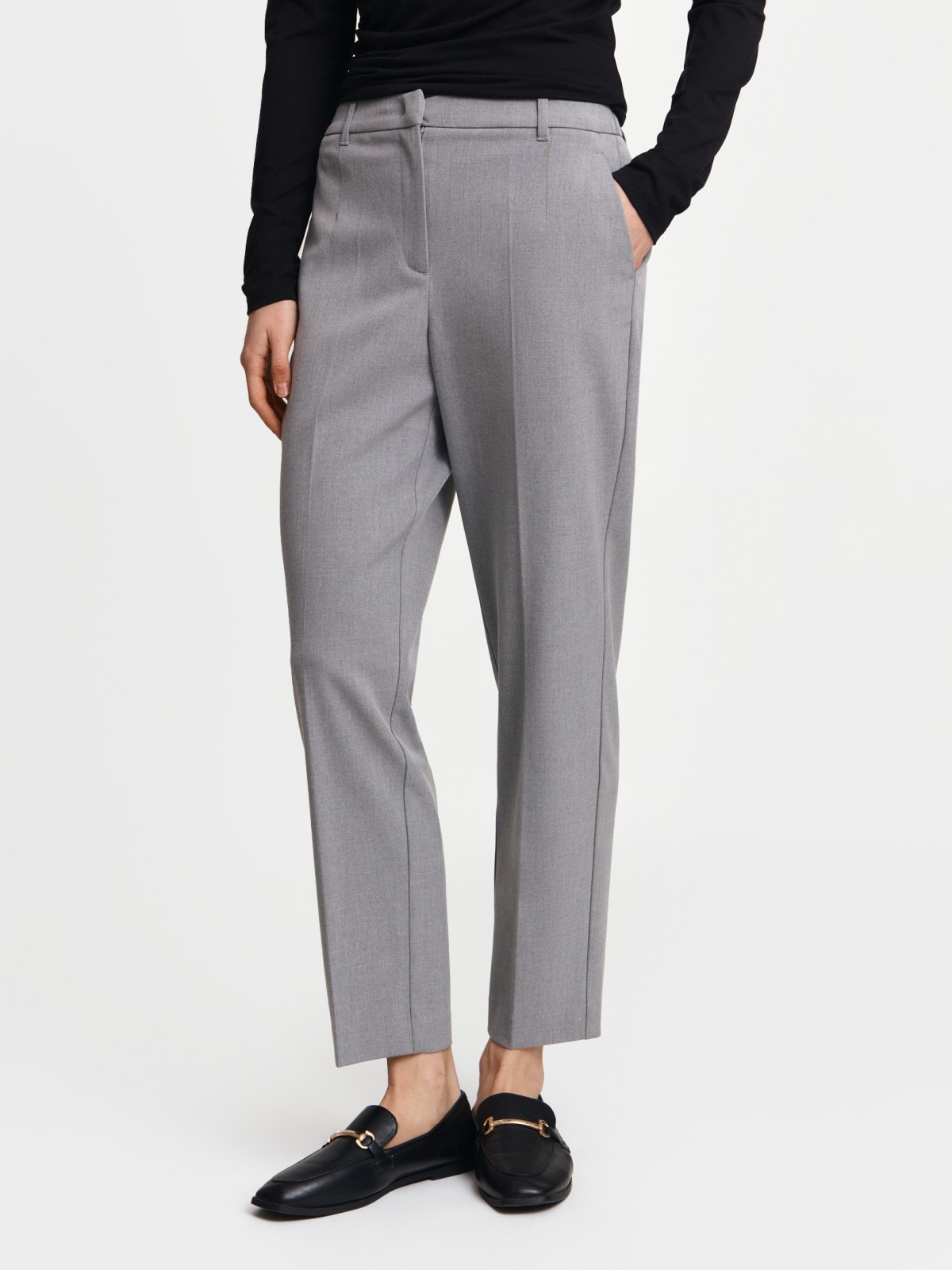 Офисные брюки силуэта Slim