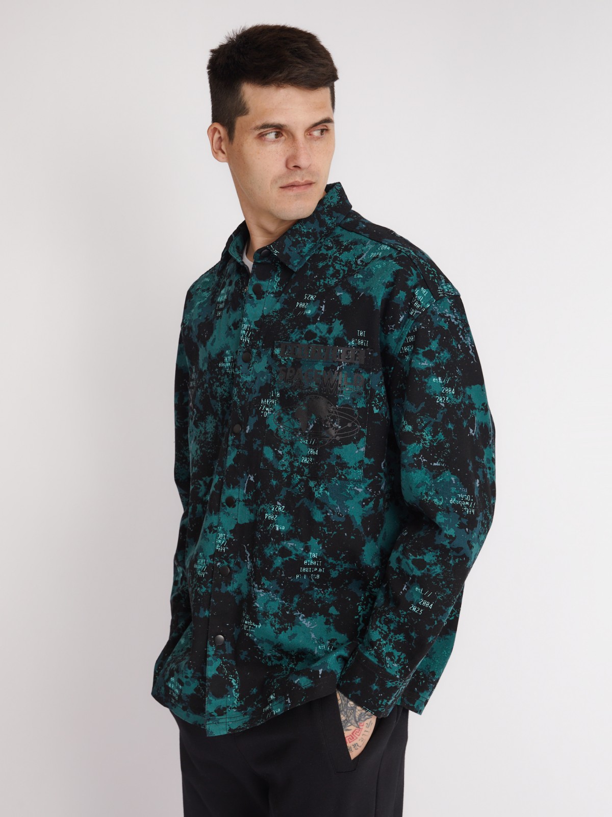 Куртка-рубашка из хлопка с принтом и нагрудным карманом zolla 213322191021, цвет бирюзовый, размер S - фото 4