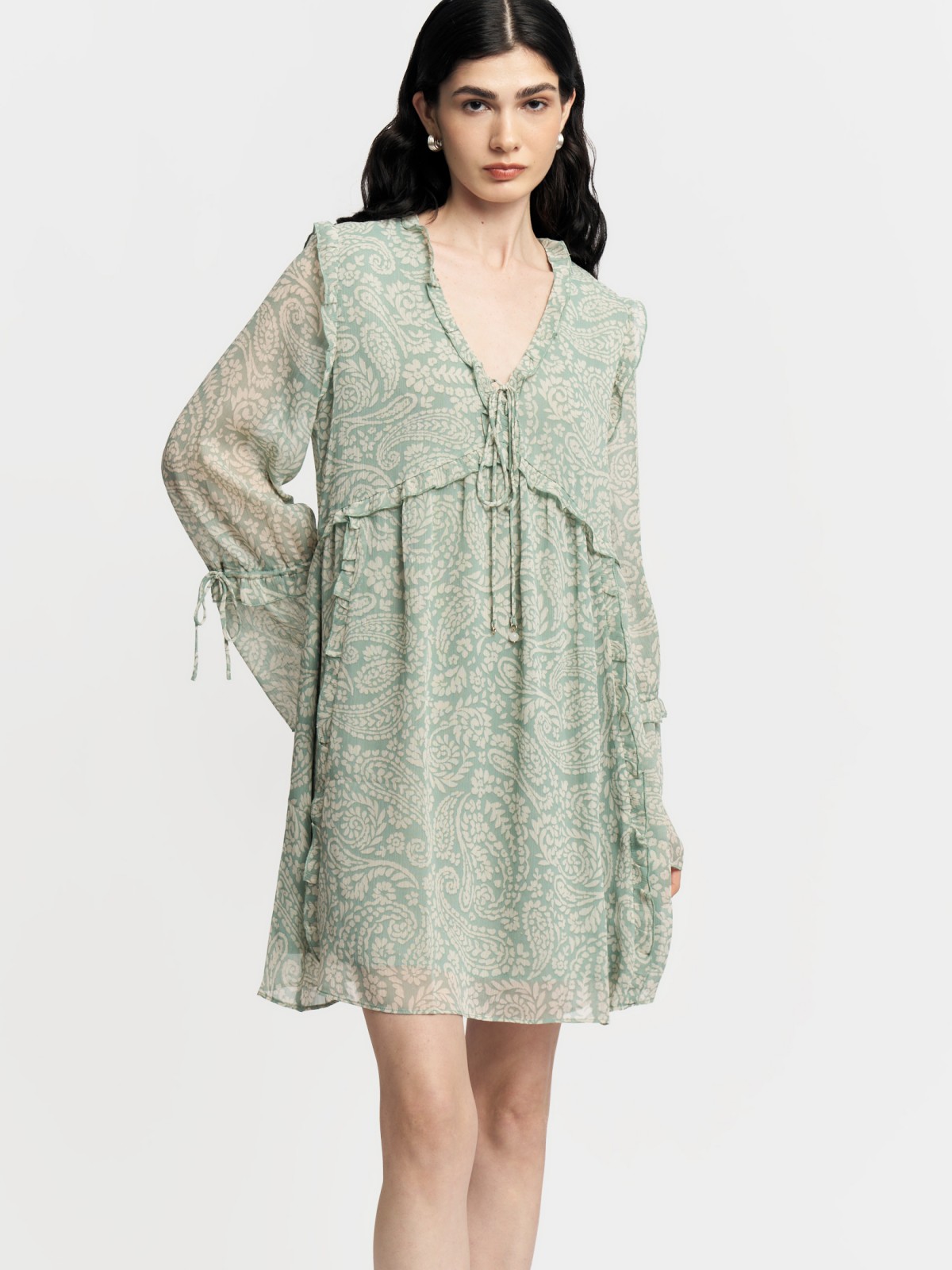 Шифоновое платье мини с оборками