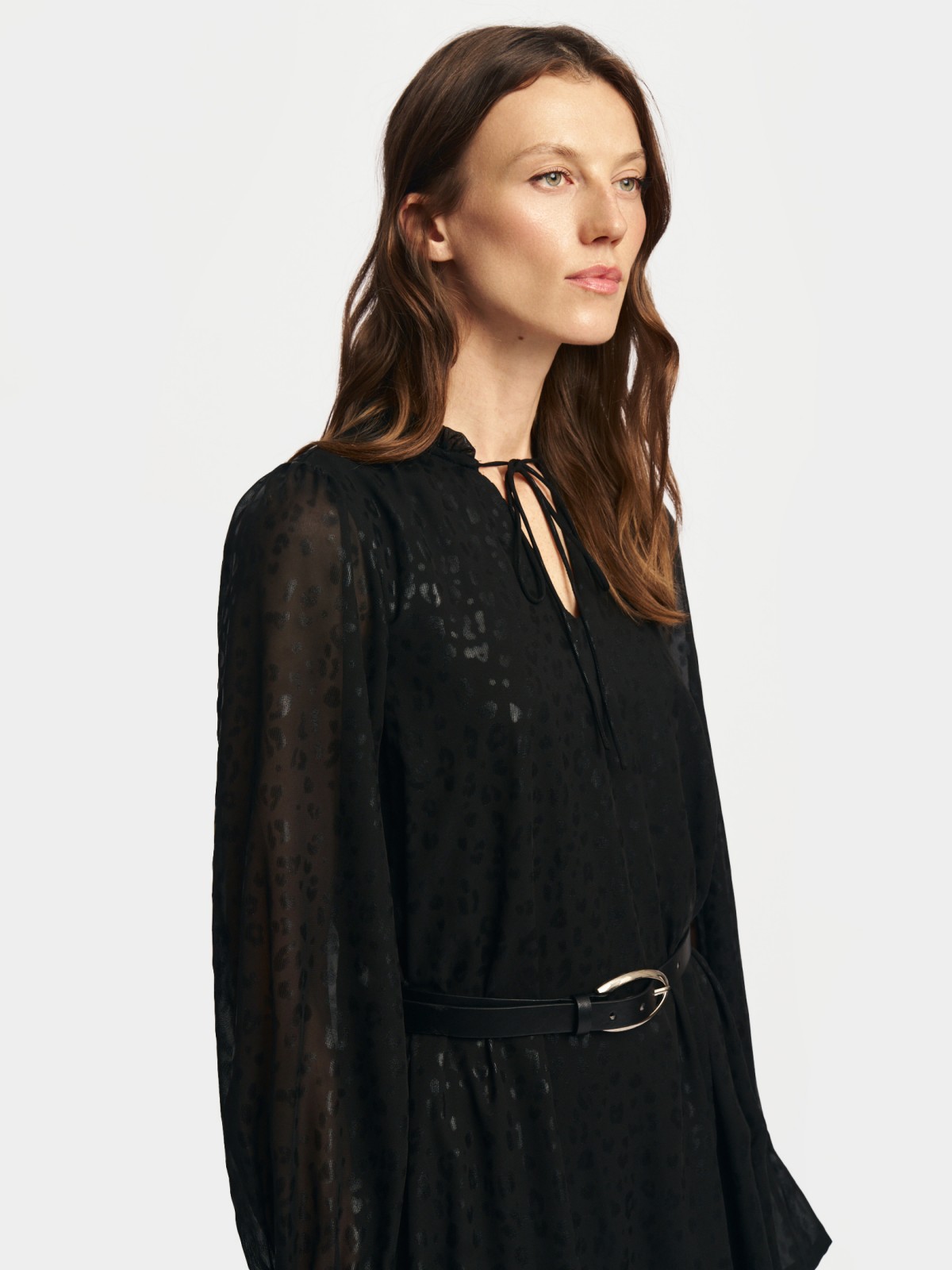 Шифоновое платье миди с ремнём