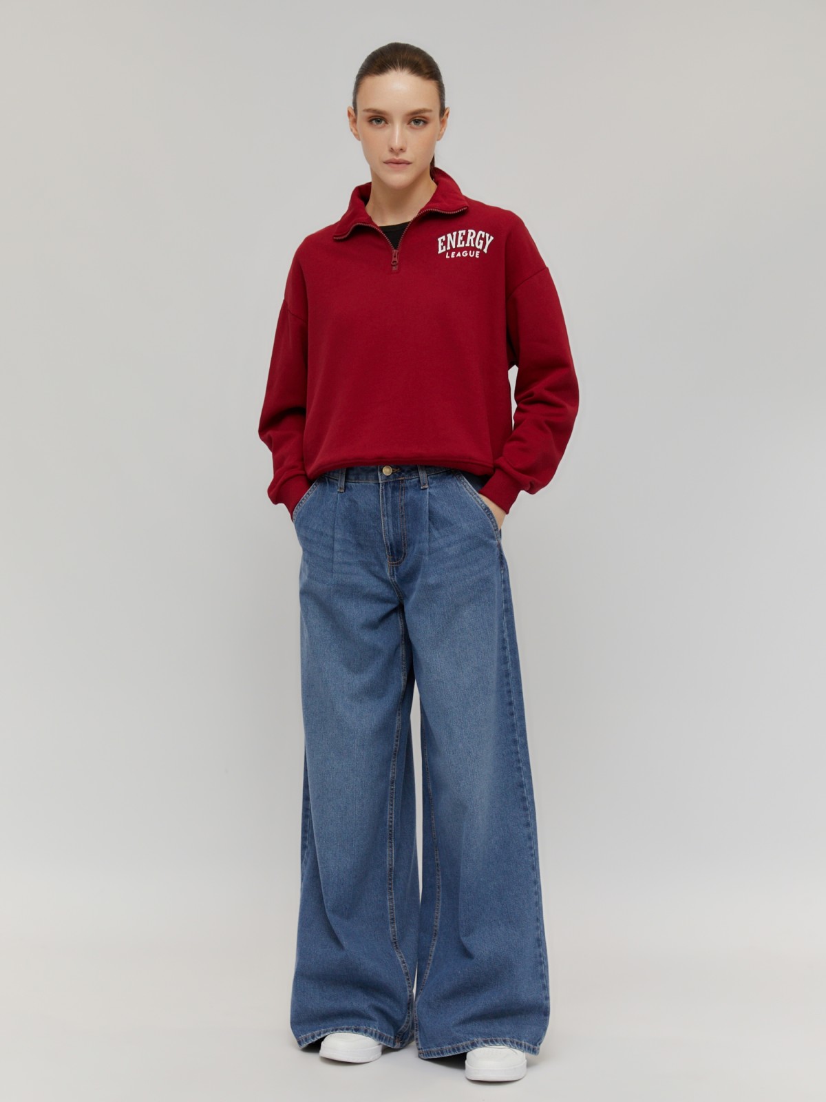 Свитшот с воротником-стойкой на молнии