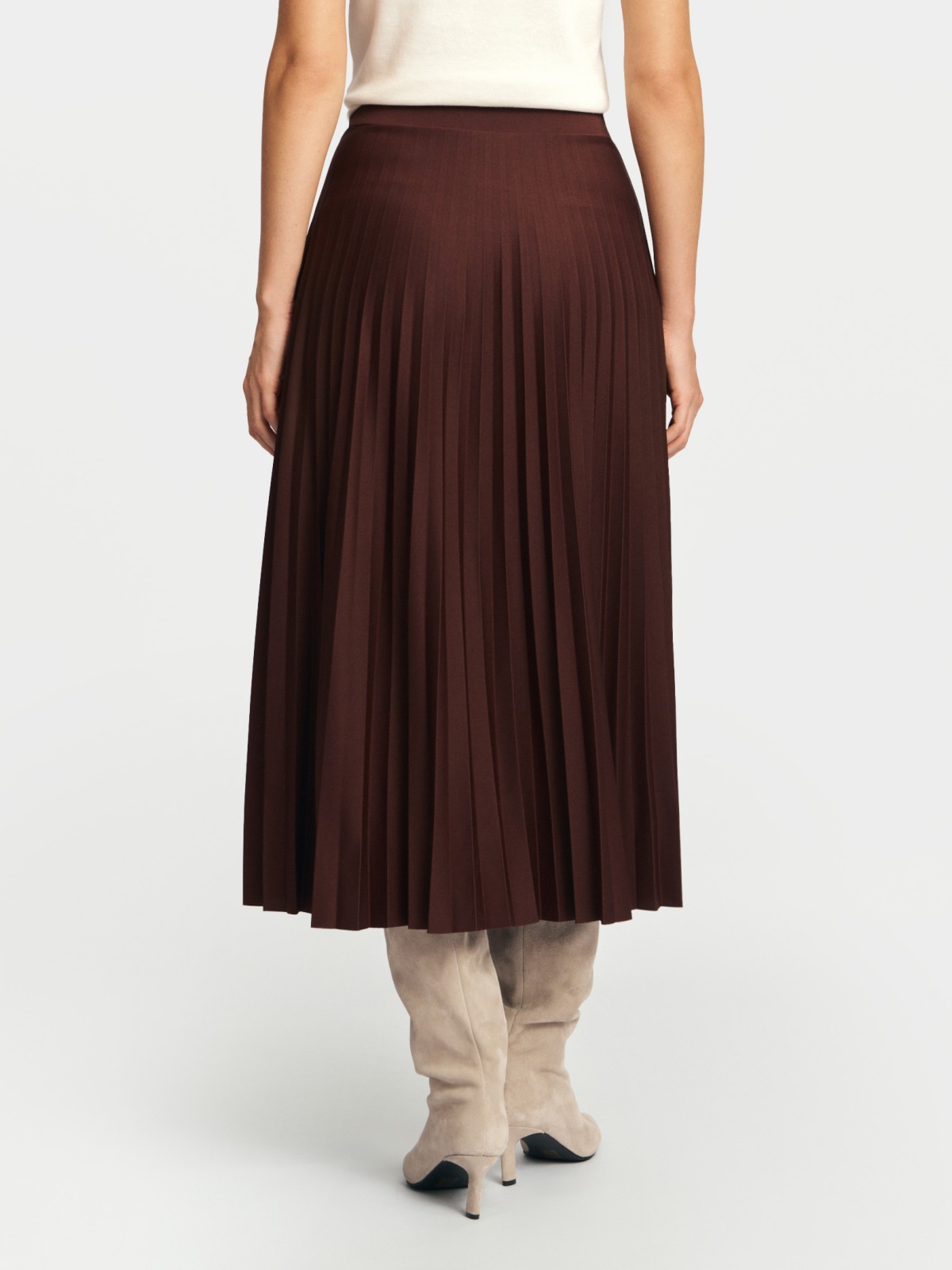 Трикотажная юбка плиссе длины миди на резинке