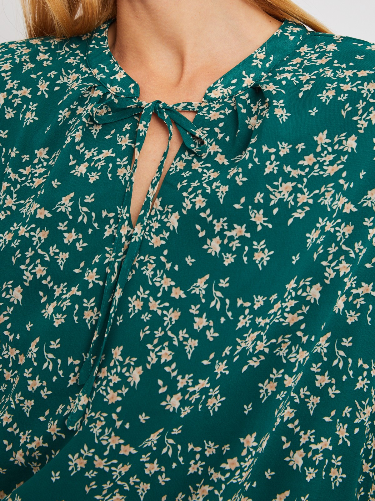 Блузка на резинке с завязками и цветочным принтом