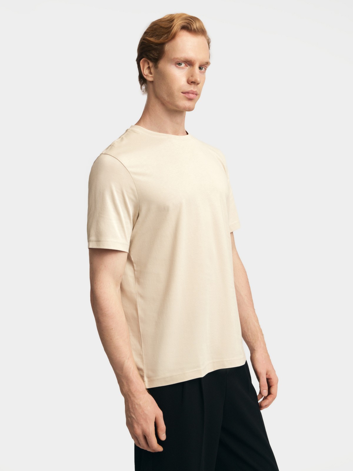 Однотонная футболка из хлопка