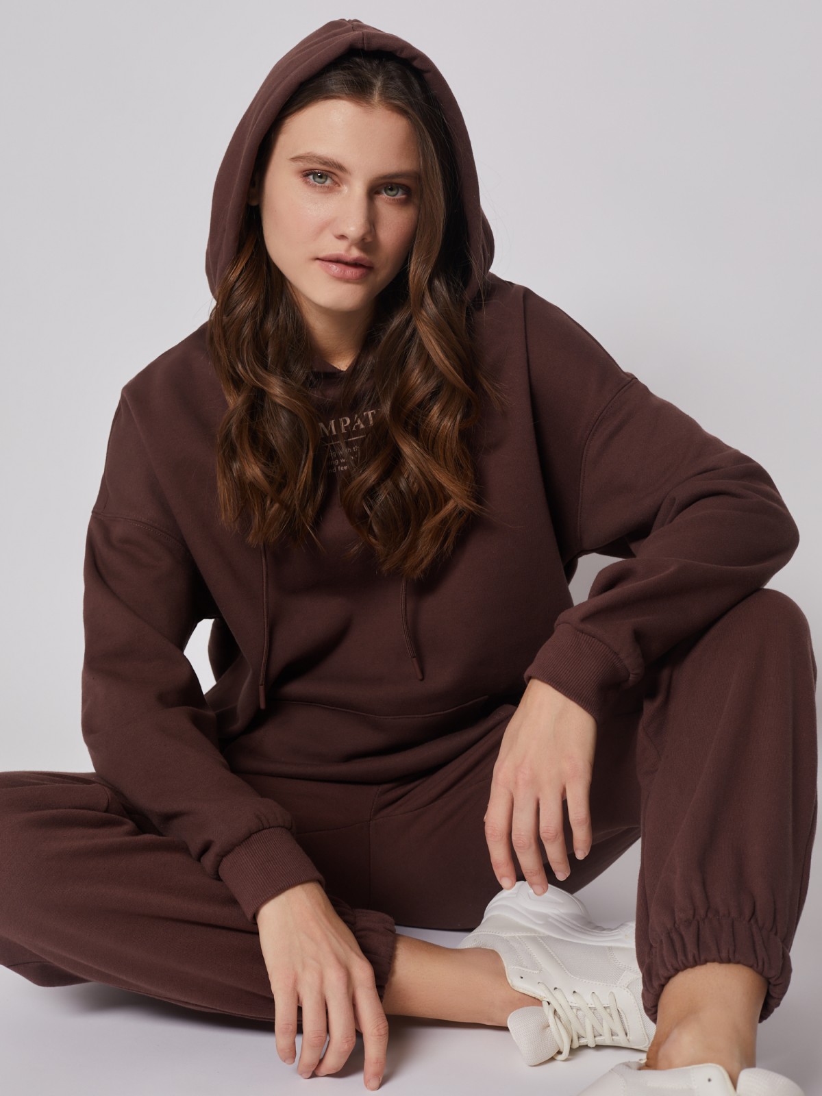 Утеплённый оверсайз худи с капюшоном