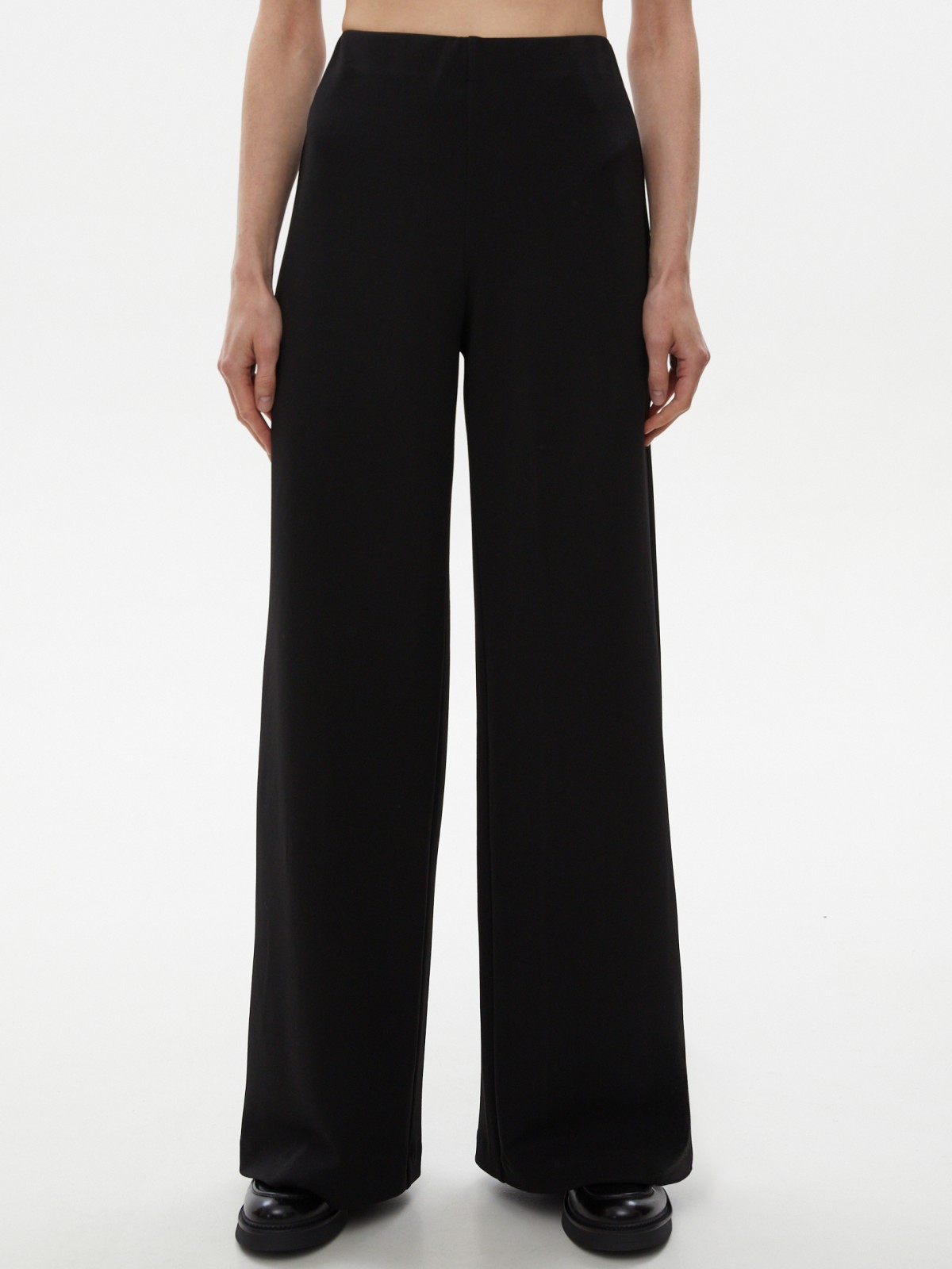 Широкие трикотажные брюки на резинке