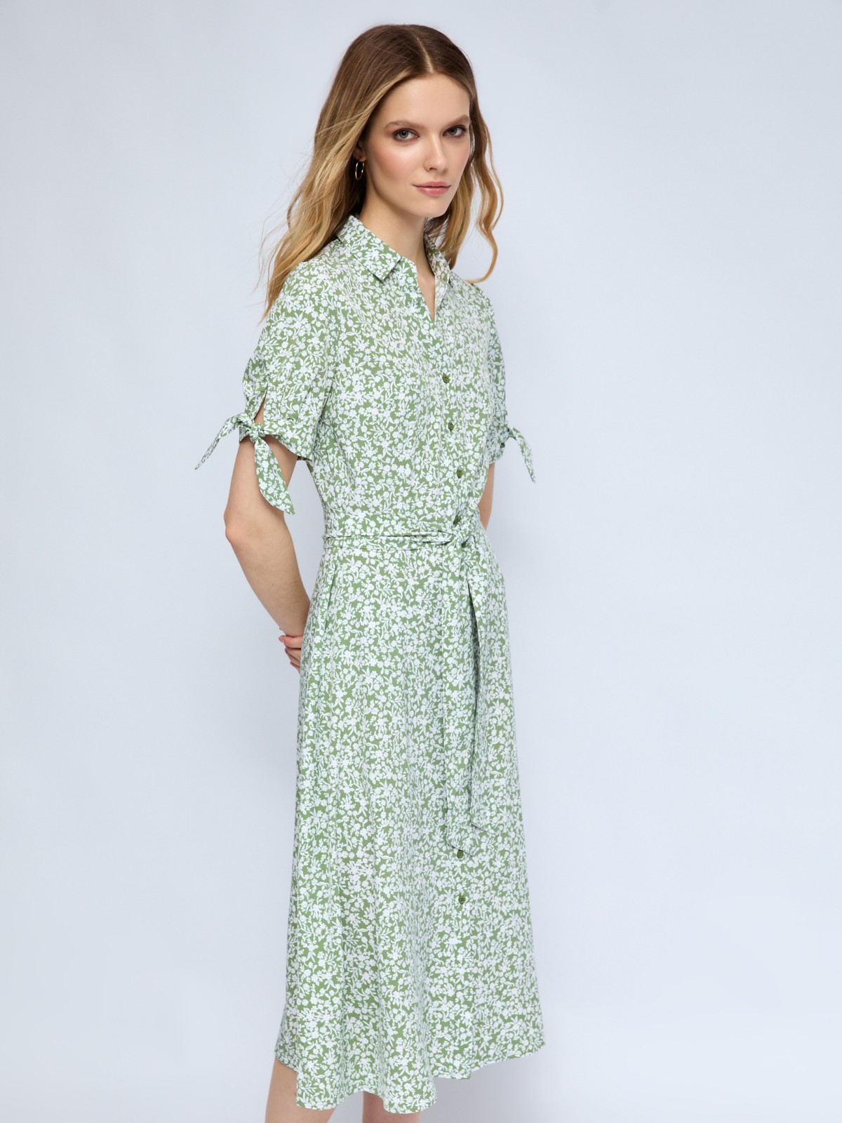Платье-рубашка длины миди с поясом и принтом