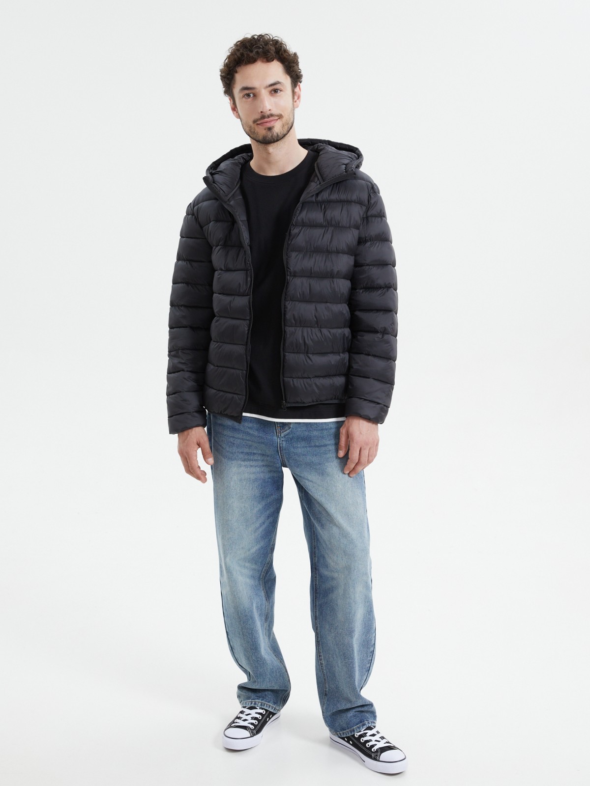 Лёгкая утеплённая стёганая куртка на молнии с капюшоном