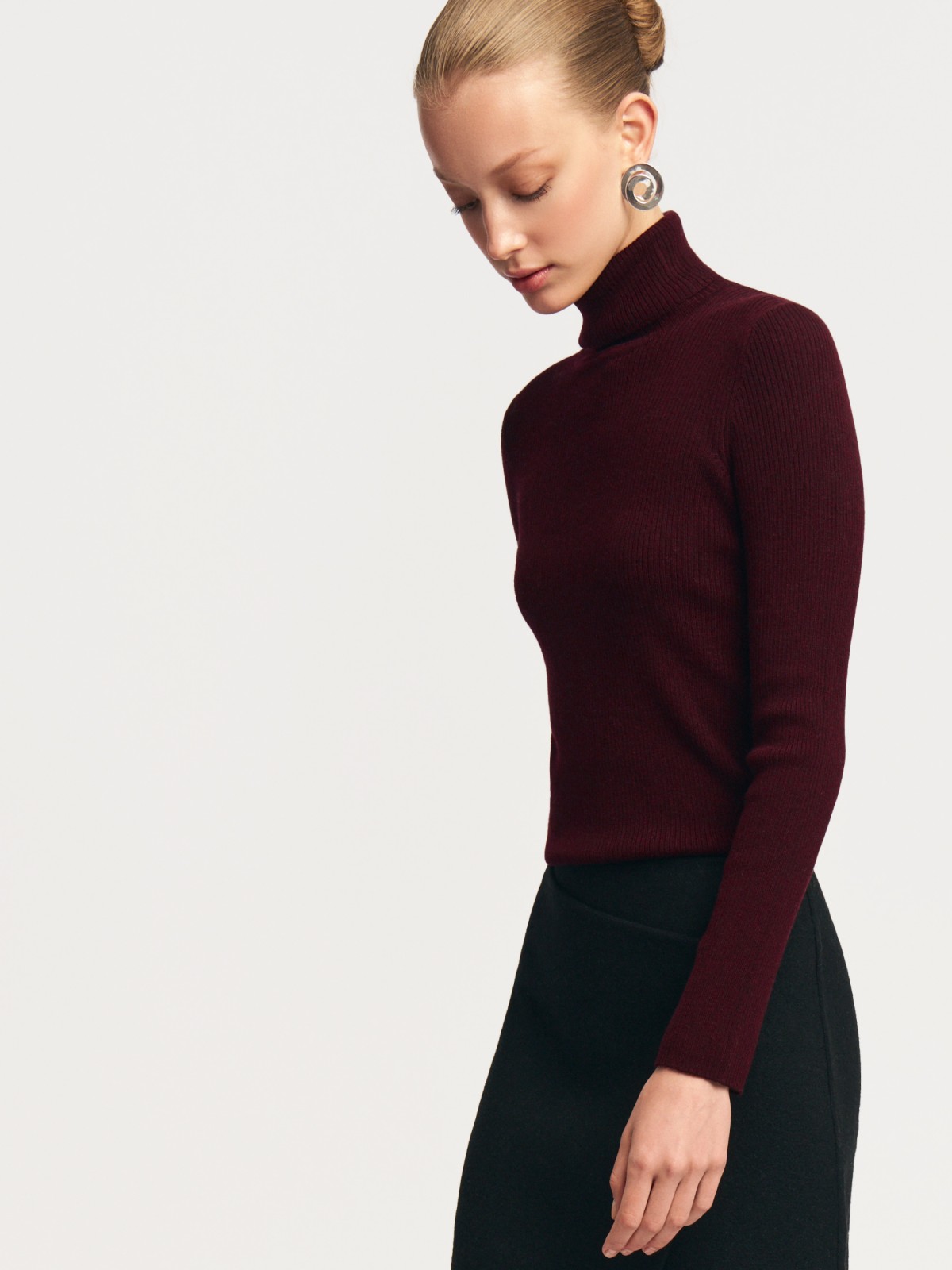 Шерстяной свитер-водолазка с горлом