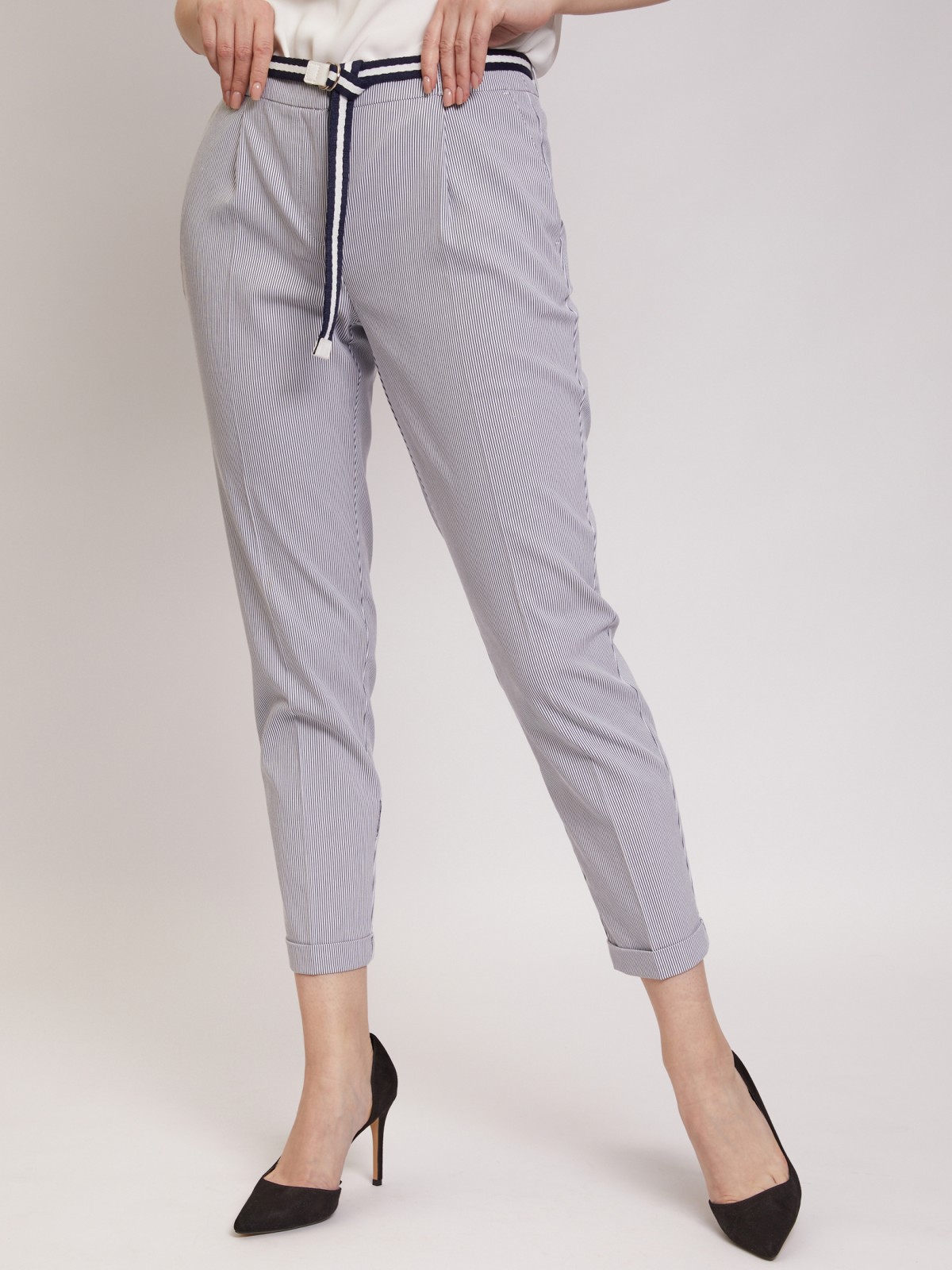 Брюки в тонкую полоску Брюки в тонкую полоску