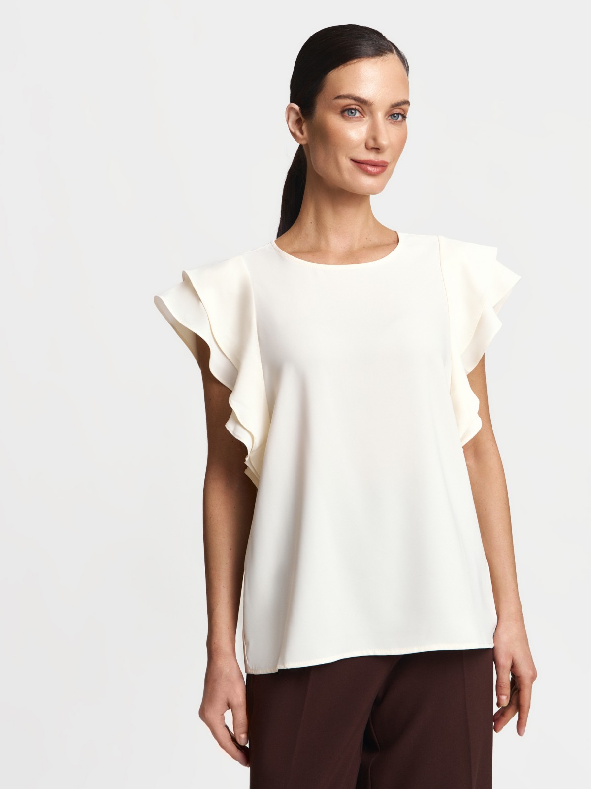 Топ-блузка с воланами на рукавах