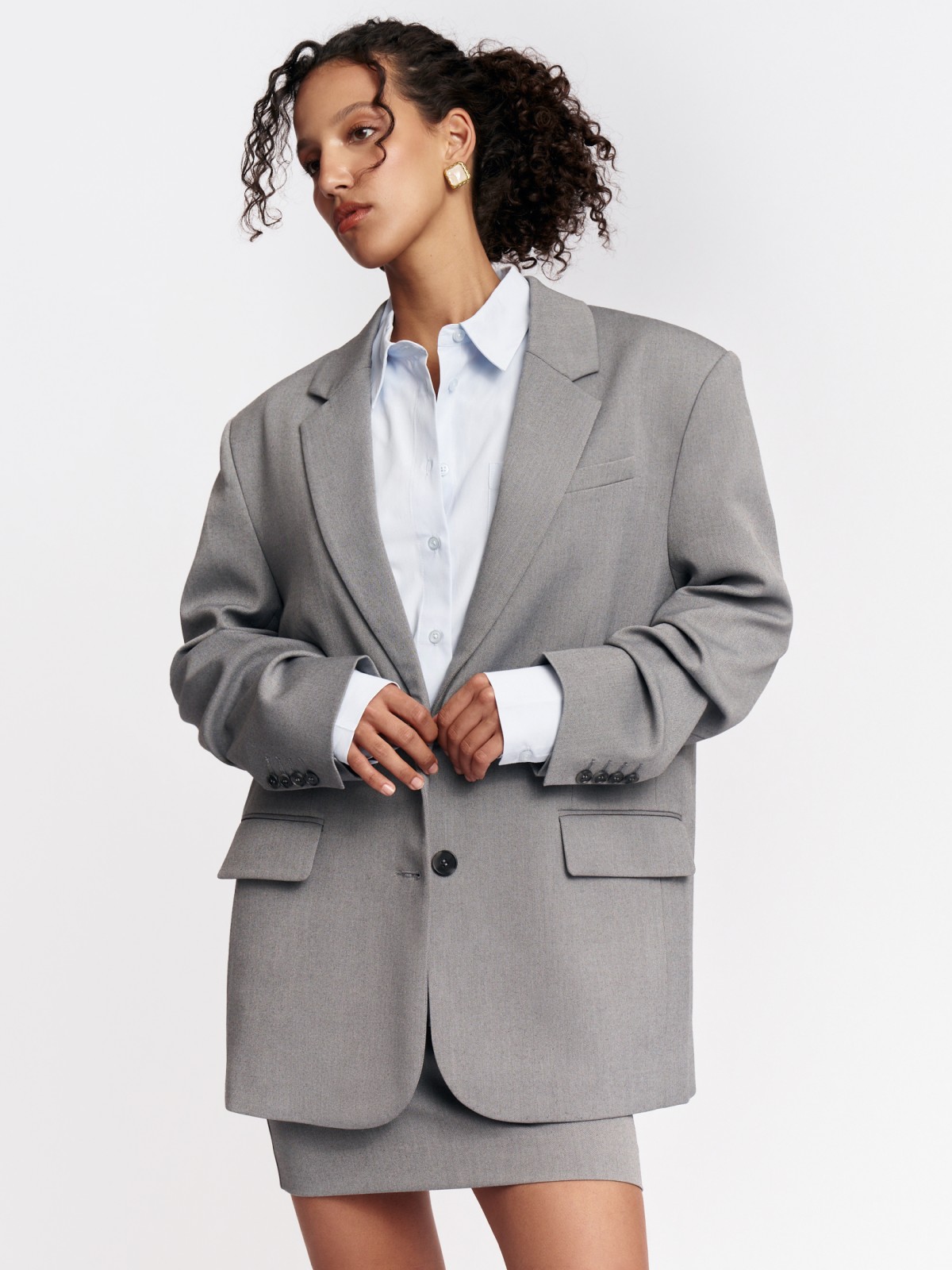 Однобортный жакет оверсайз силуэта