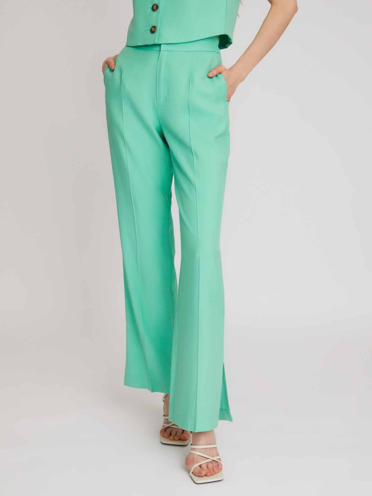 Брюки прямого фасона с разрезами