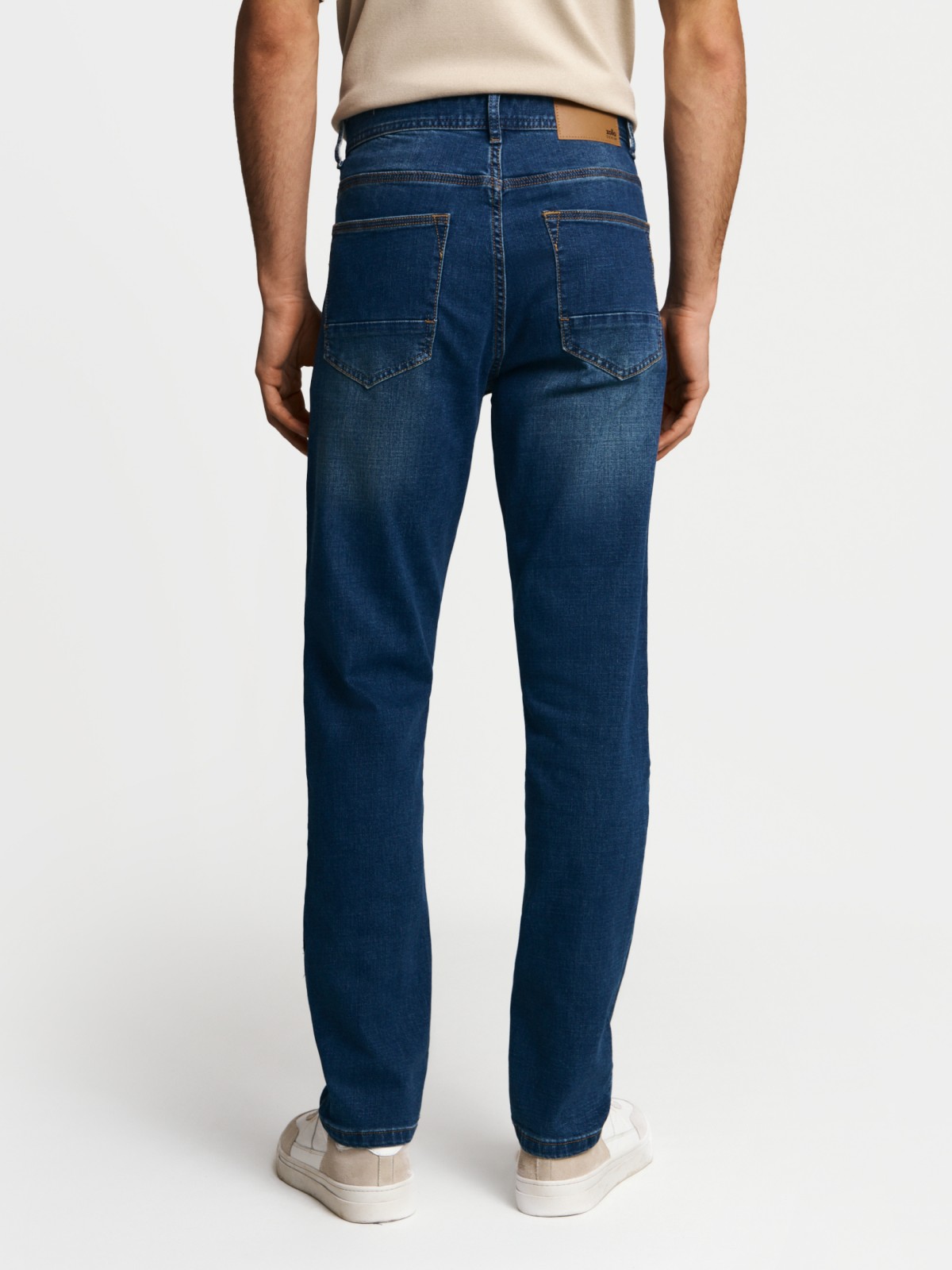 Джинсы фасона Tapered