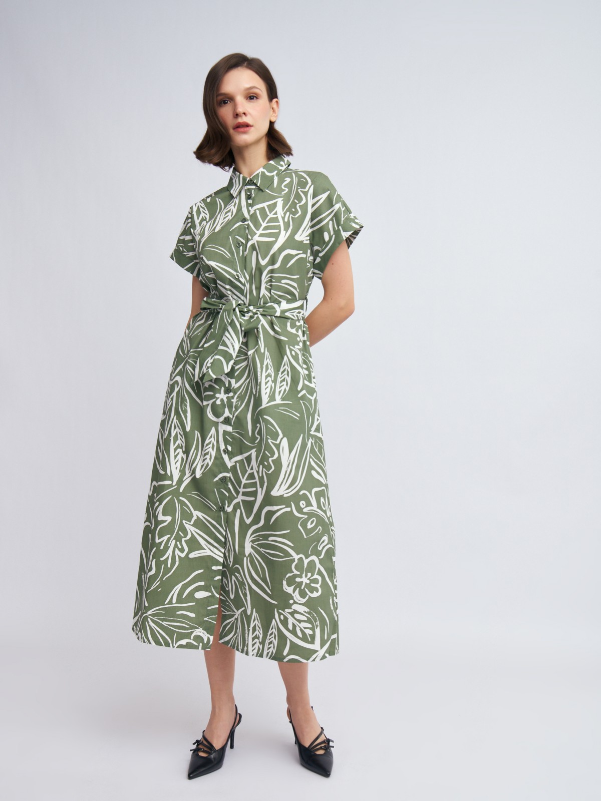 Платье-рубашка с коротким рукавом и поясом