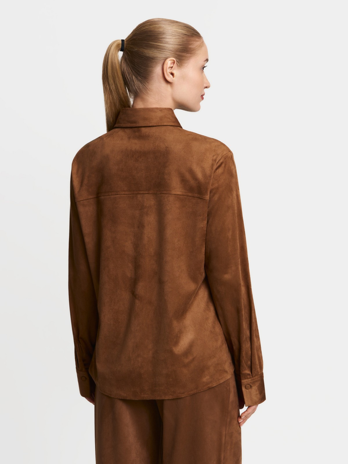 Рубашка из экозамши с длинным рукавом