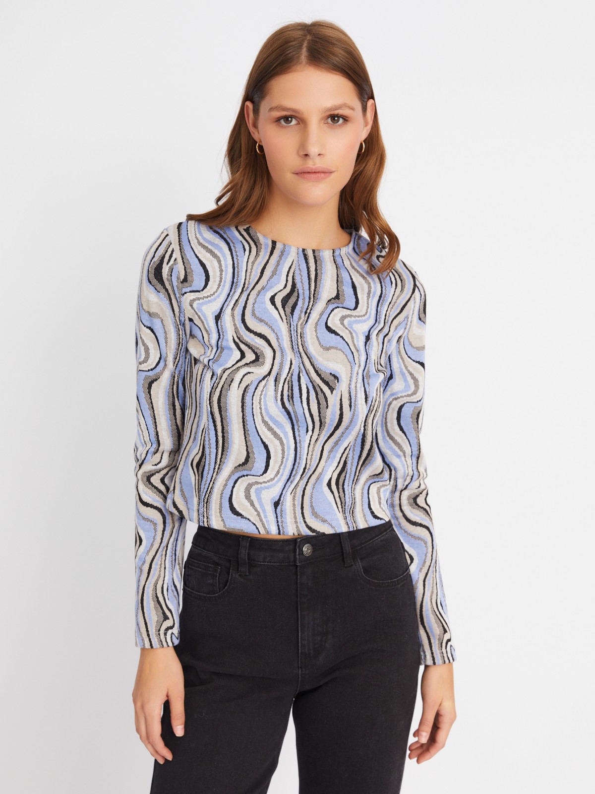 Укороченный трикотажный лонгслив с абстрактным узором в полоску