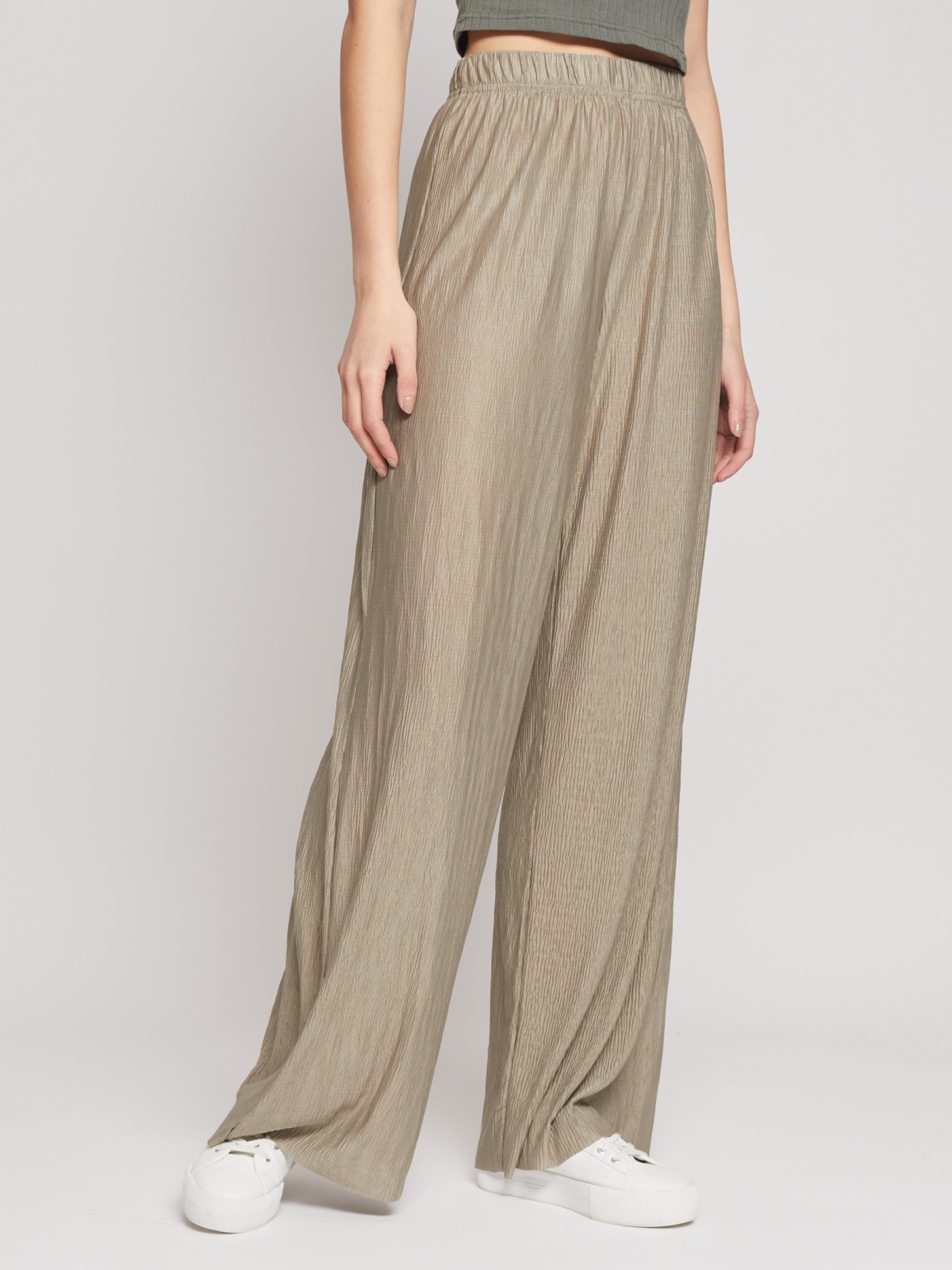 Брюки на резинке из фактурного трикотажа