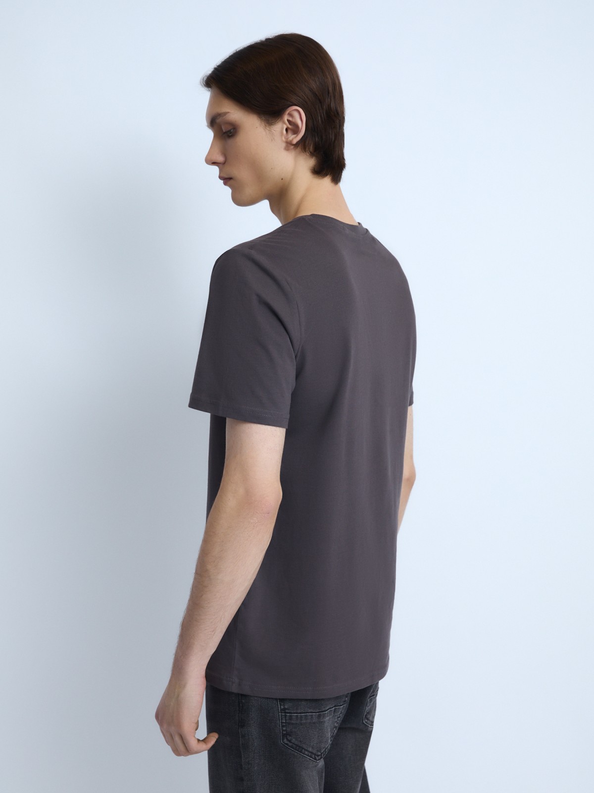 Футболка из хлопка с круглым вырезом