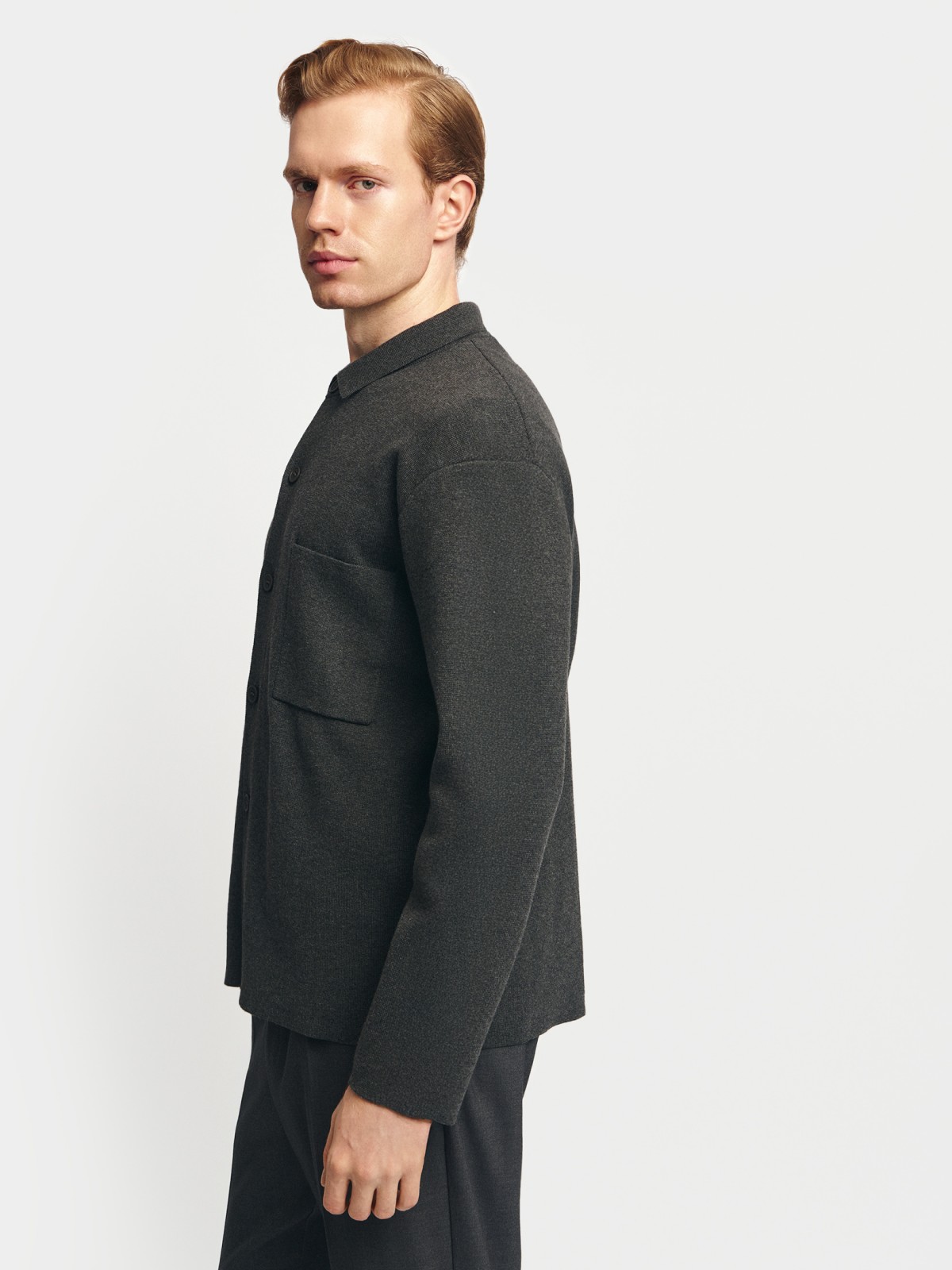 Вязаный кардиган на пуговицах с воротником поло