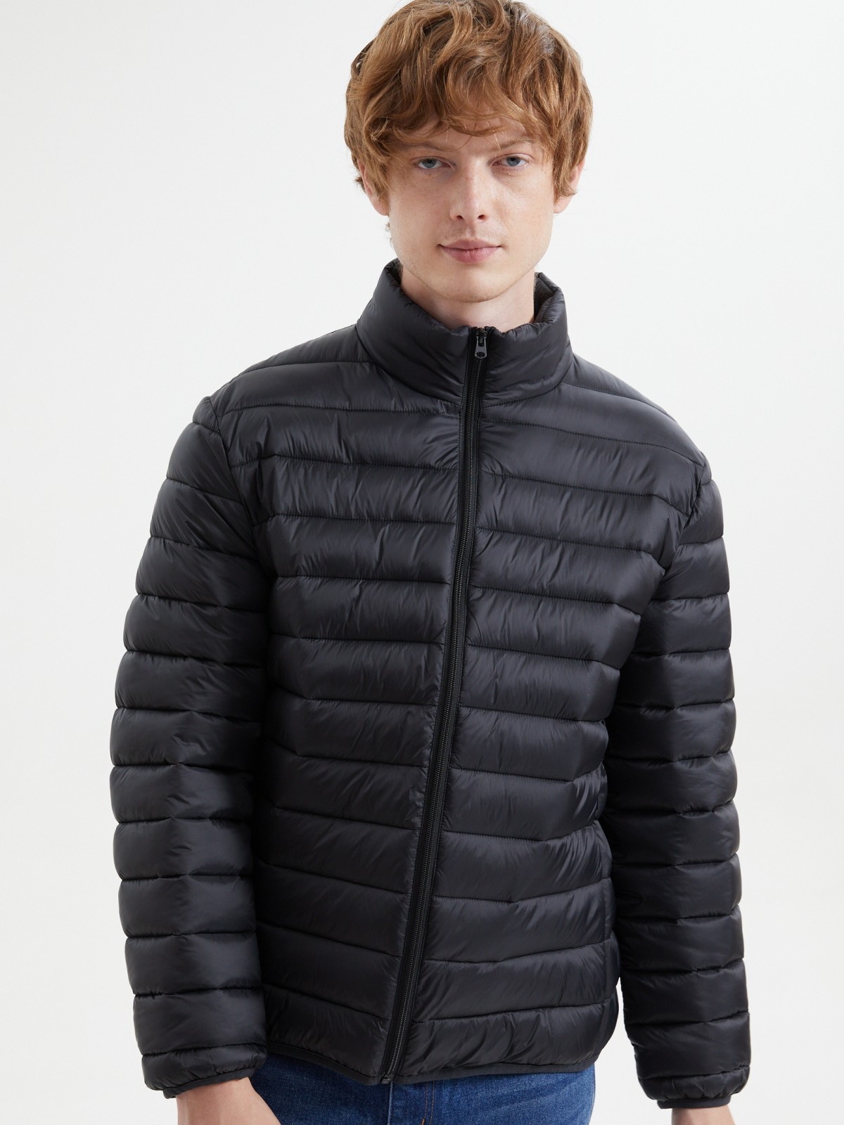 Лёгкая утеплённая стёганая куртка на молнии с воротником