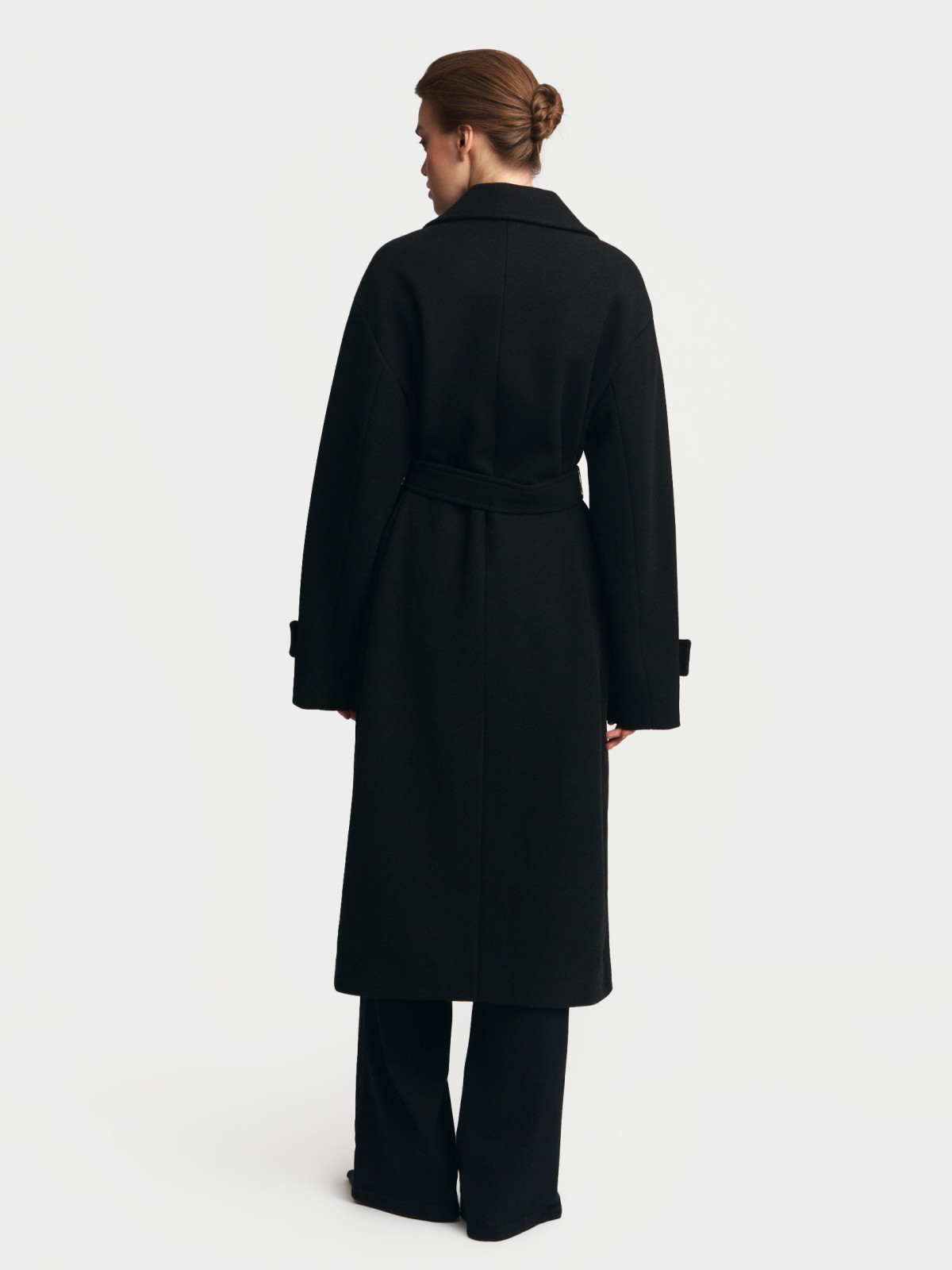 Длинное пальто оверсайз без утеплителя с поясом