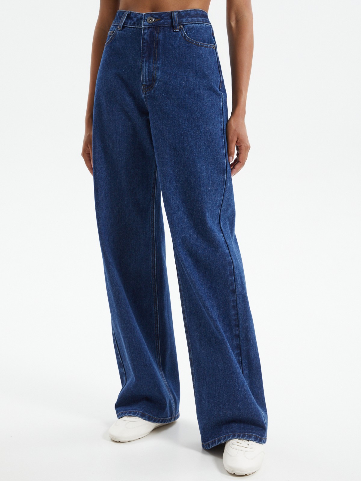 Джинсы силуэта Wide
