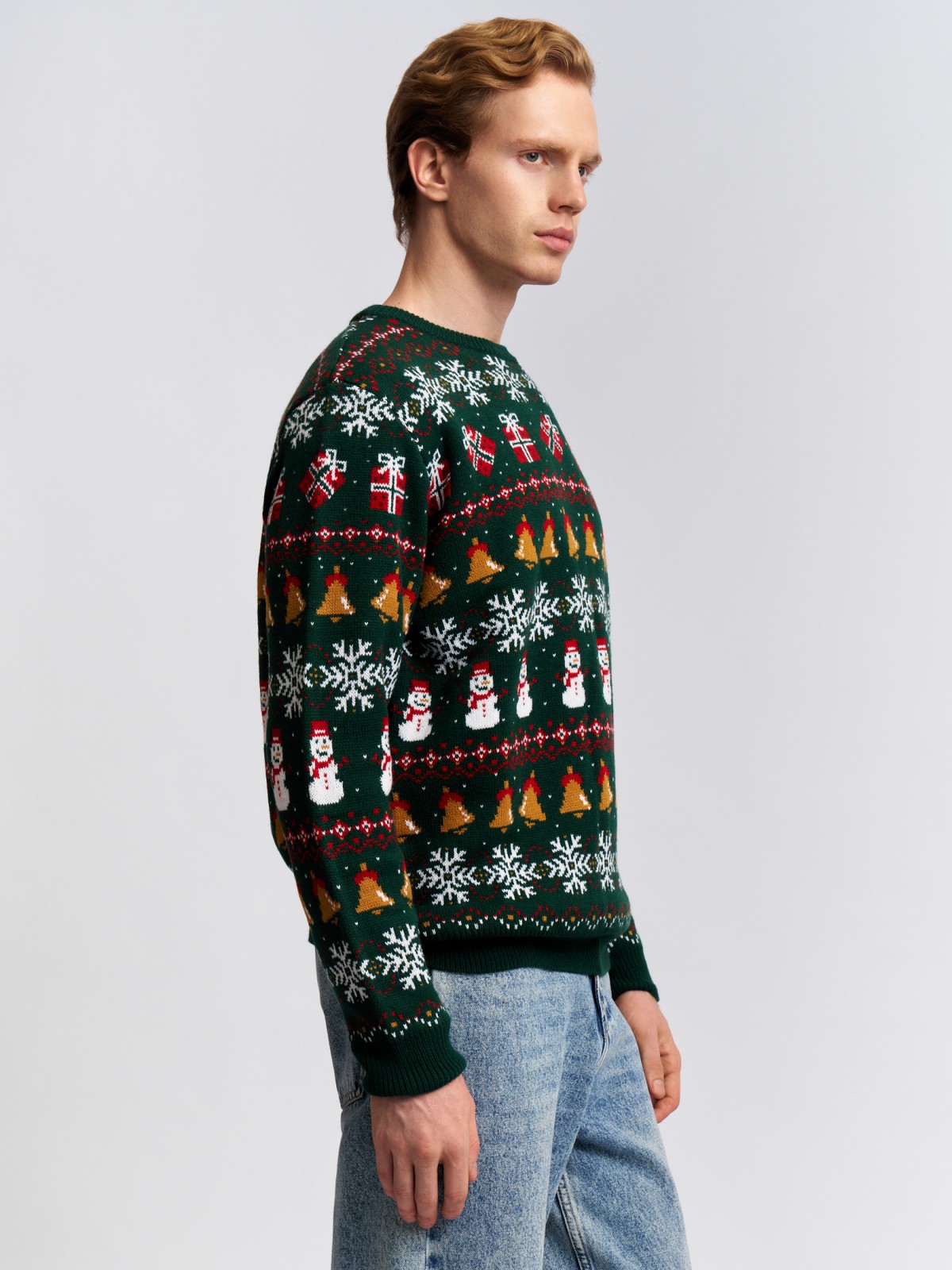 Вязаный джемпер из акрила с новогодним узором