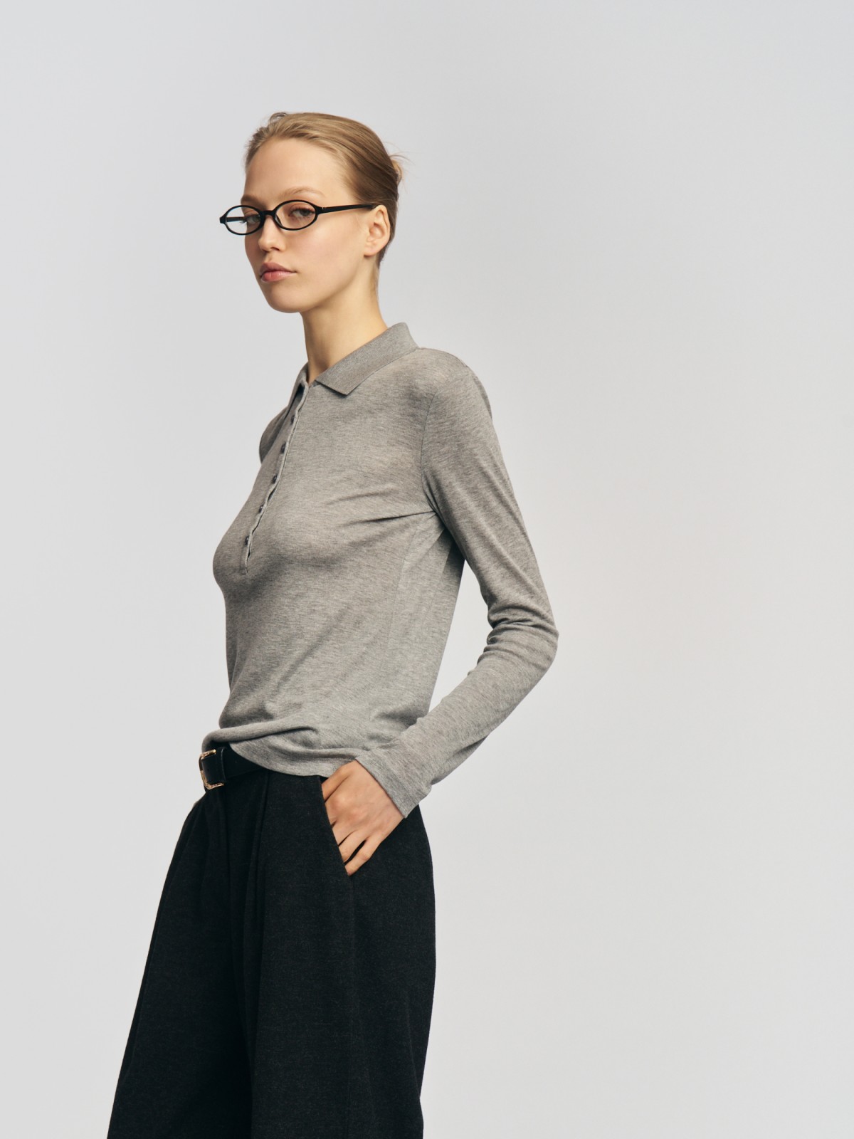 Трикотажный лонгслив поло на пуговицах