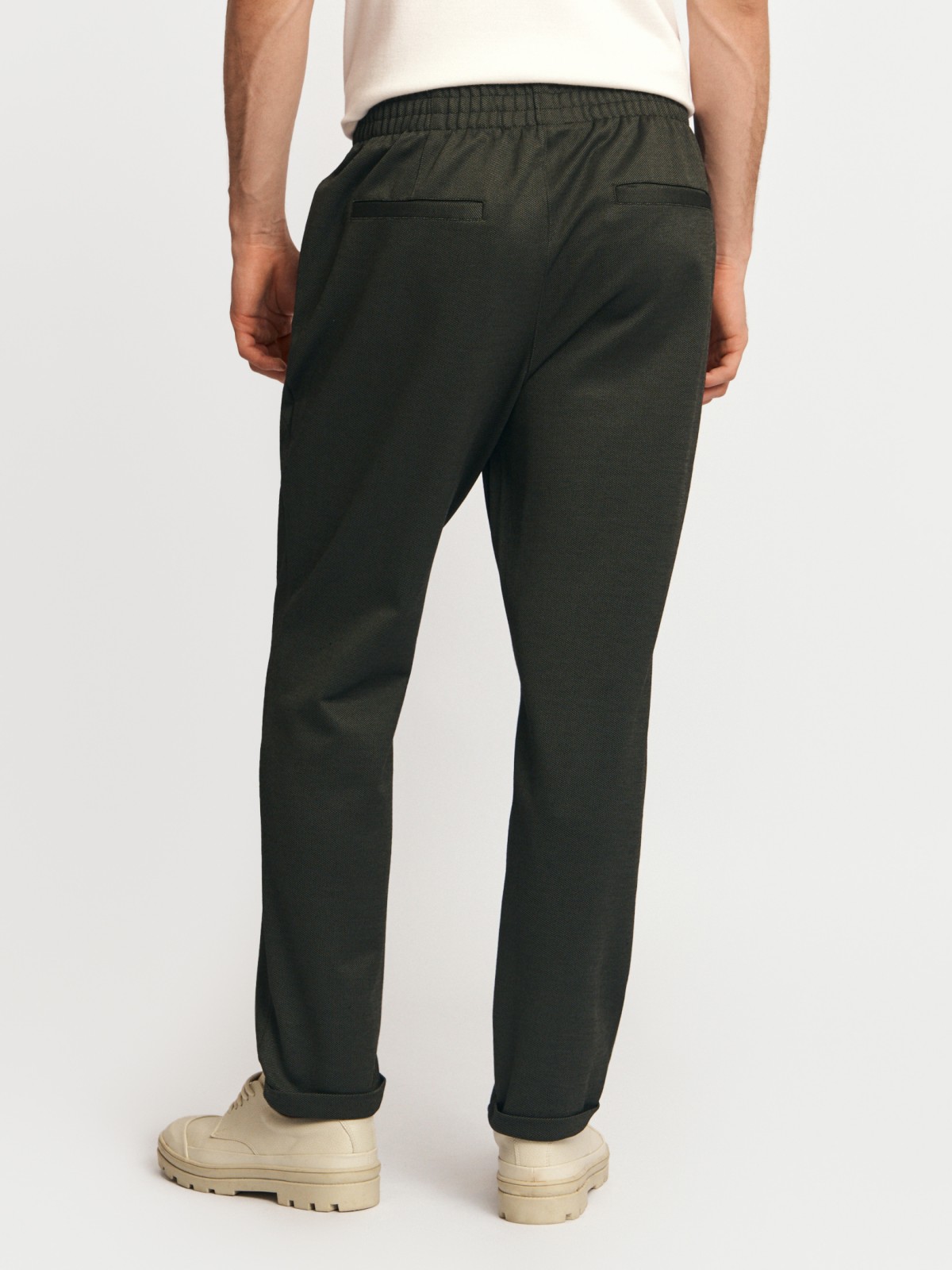 Брюки на резинке с отворотами