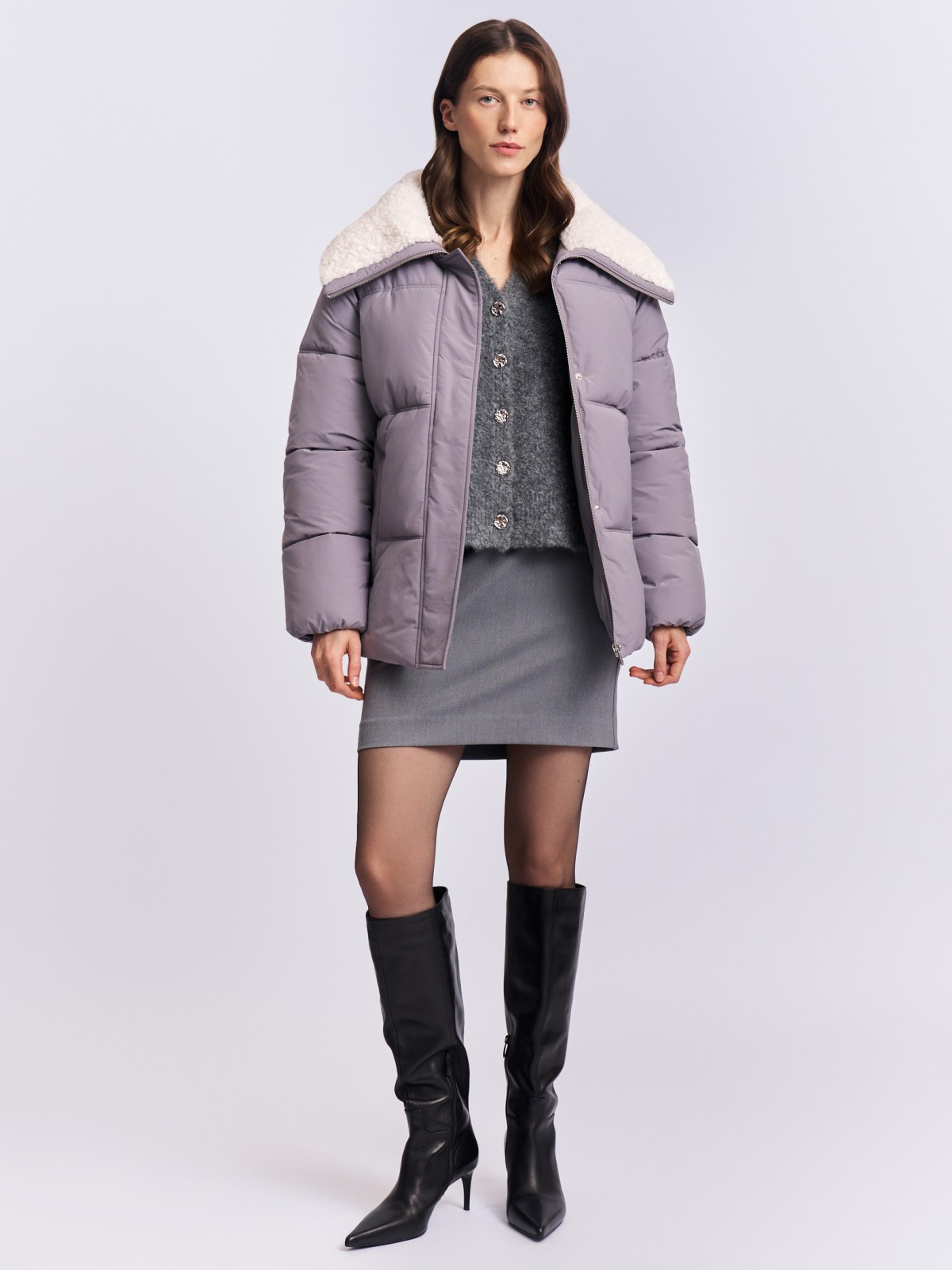 Тёплая куртка с высоким воротником