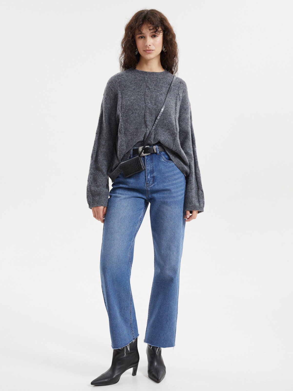 Вязаный джемпер с косами