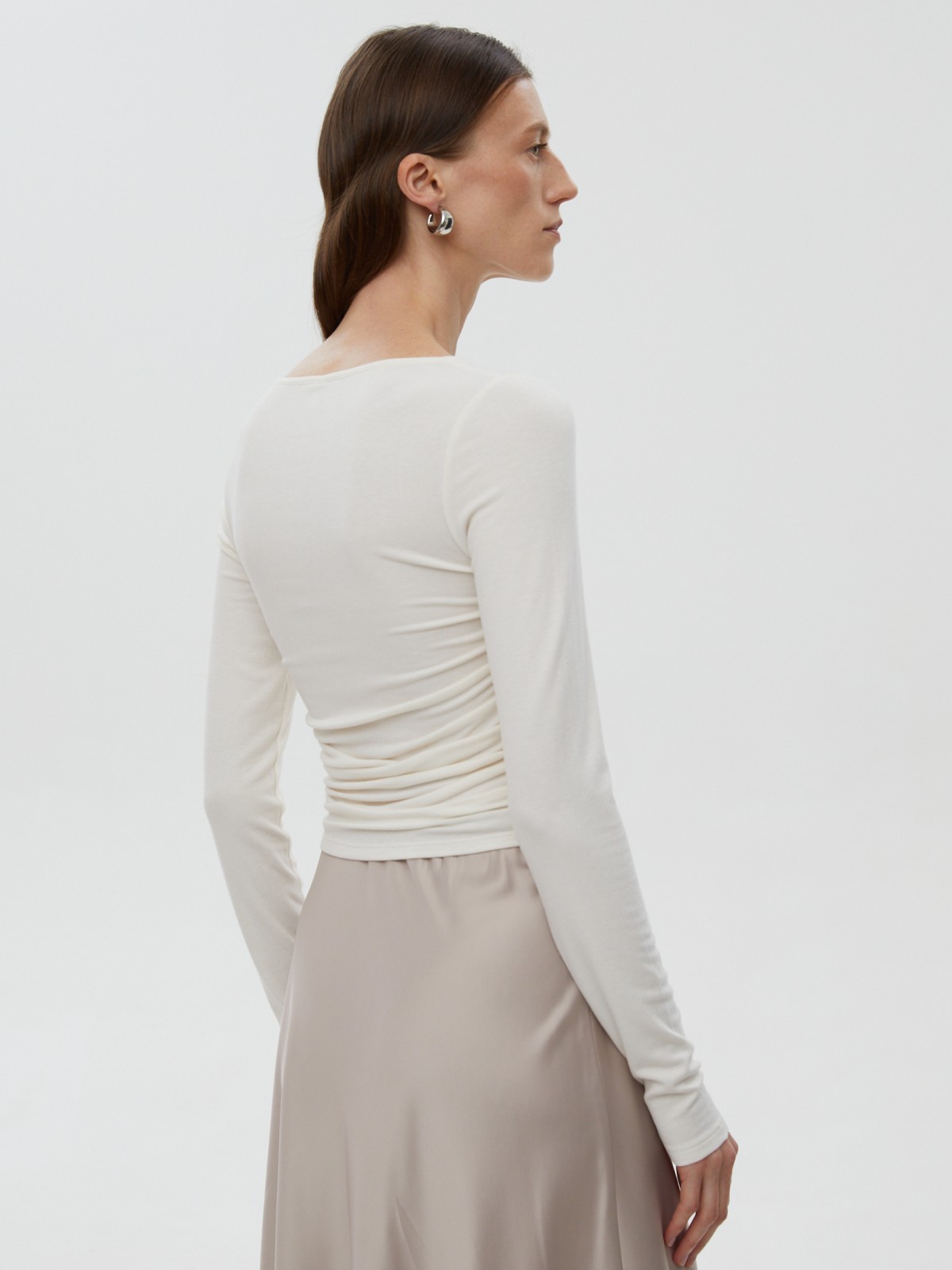 Трикотажный лонгслив с драпировкой