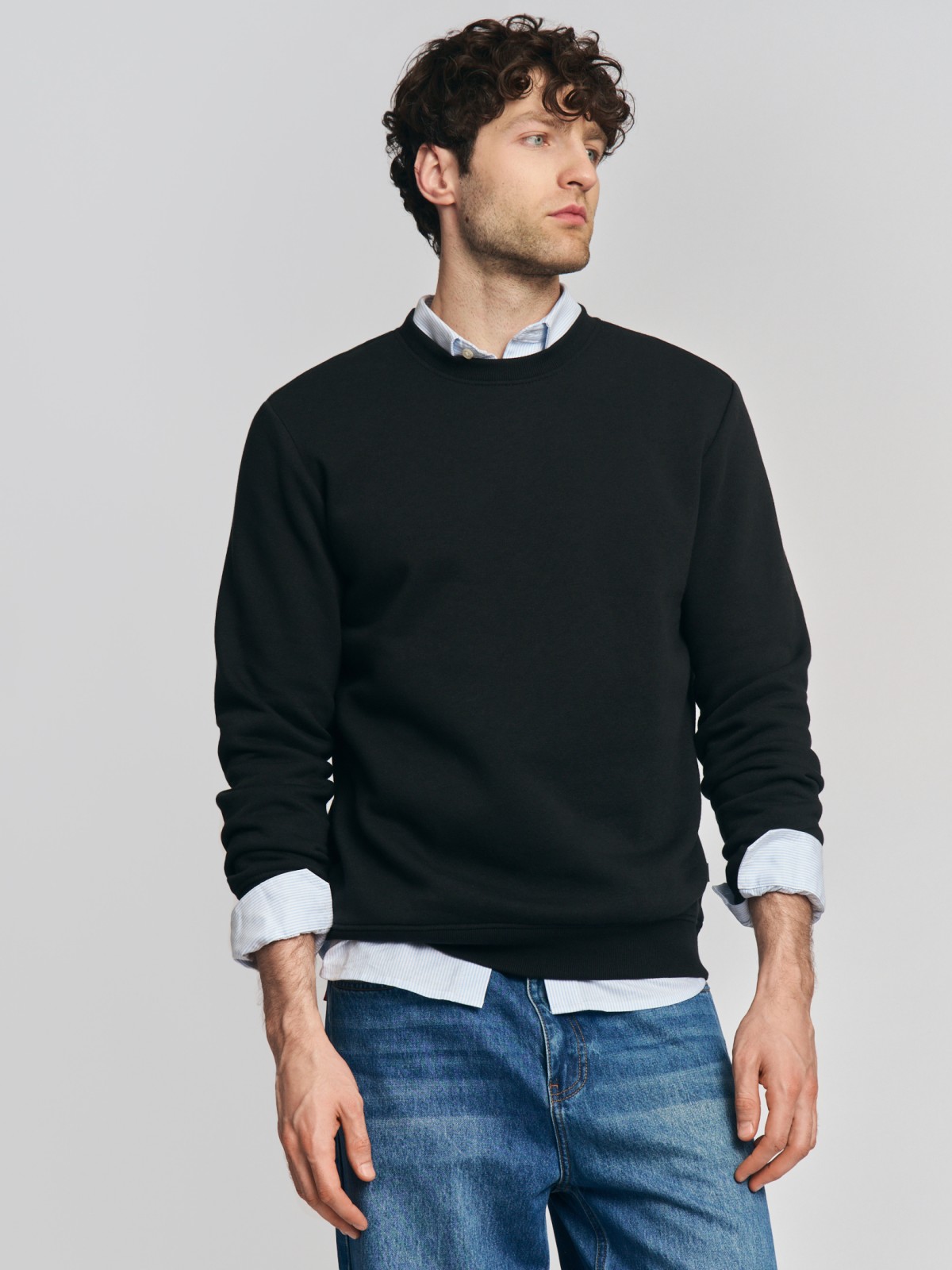 Утеплённый свитшот прямого кроя с длинным рукавом