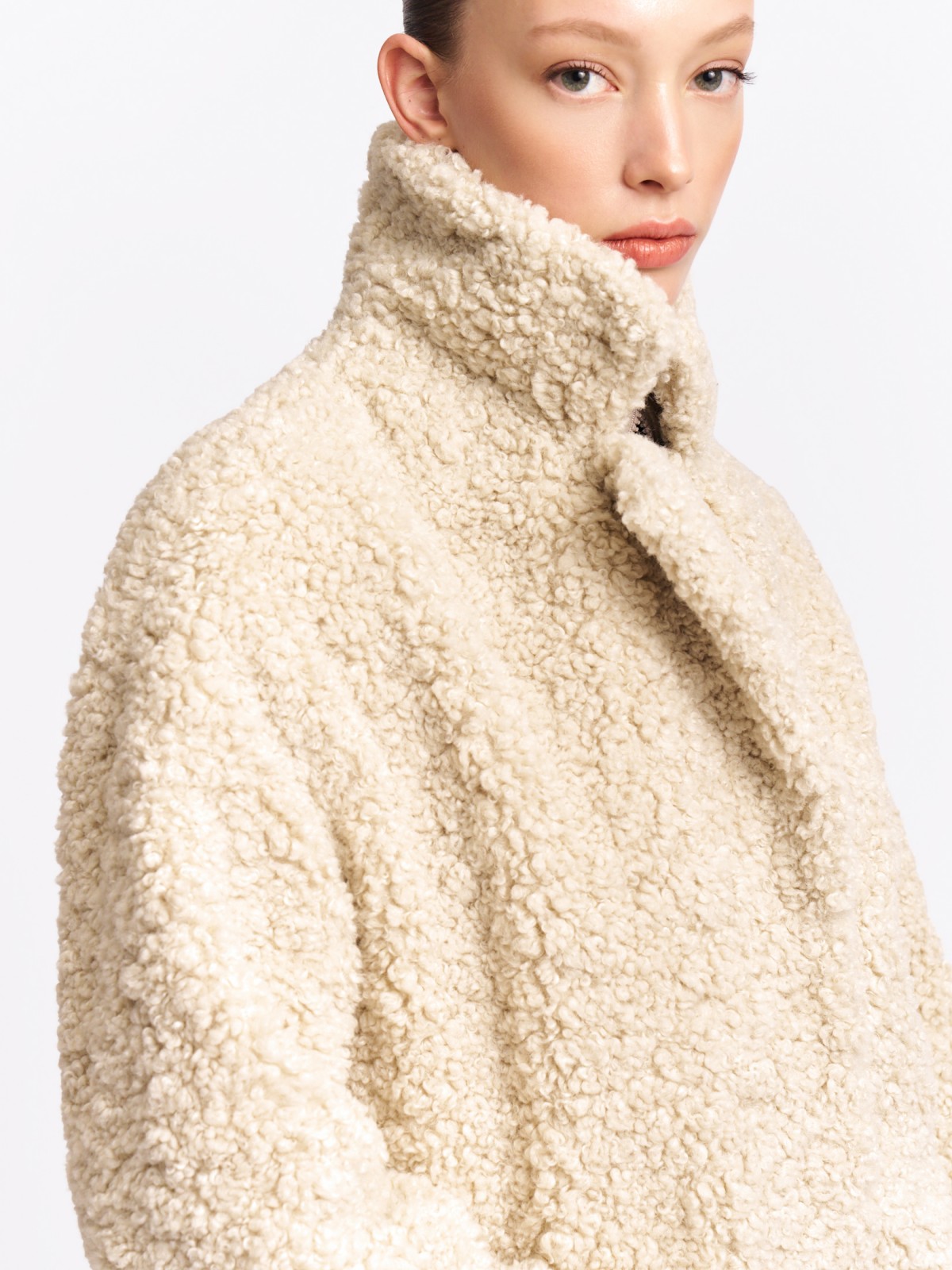 Длинное пальто-шуба из экомеха