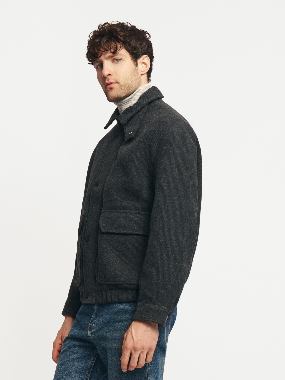 Тёплая куртка-бомбер с шерстью