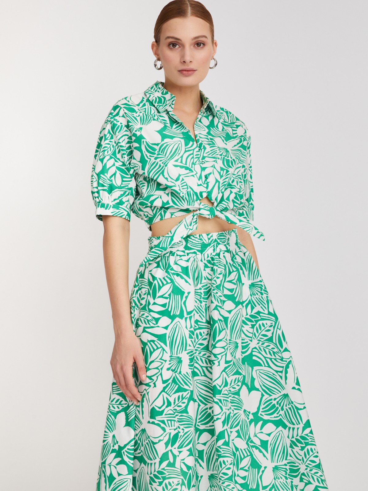 Укороченный топ-рубашка из хлопка с завязками Укороченный топ-рубашка из хлопка с завязками