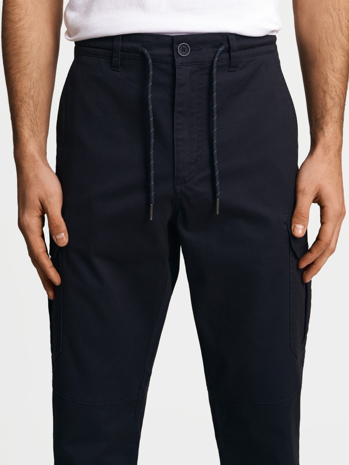 Брюки джоггеры из хлопка с карманами карго