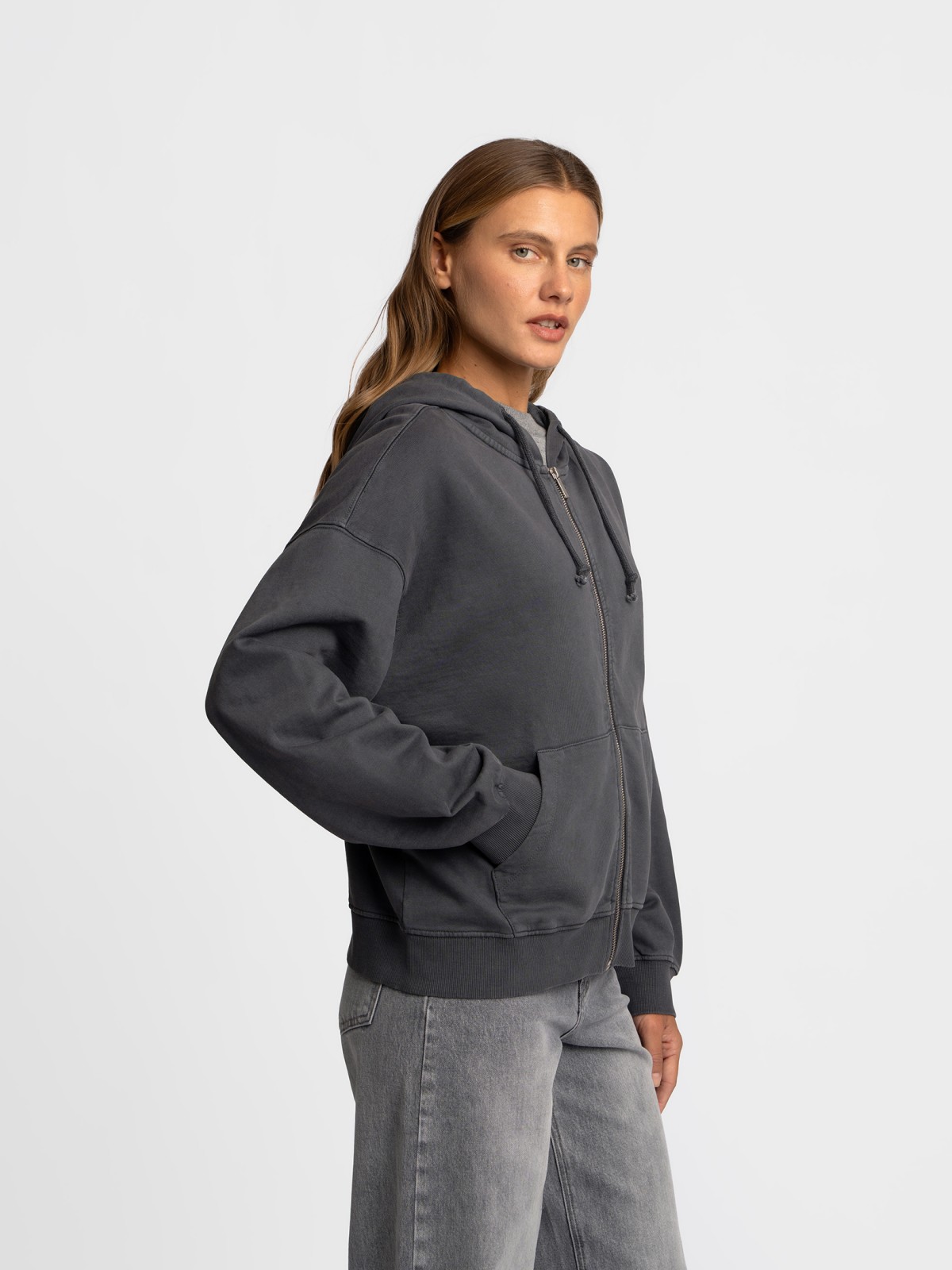 Толстовка на молнии с капюшоном