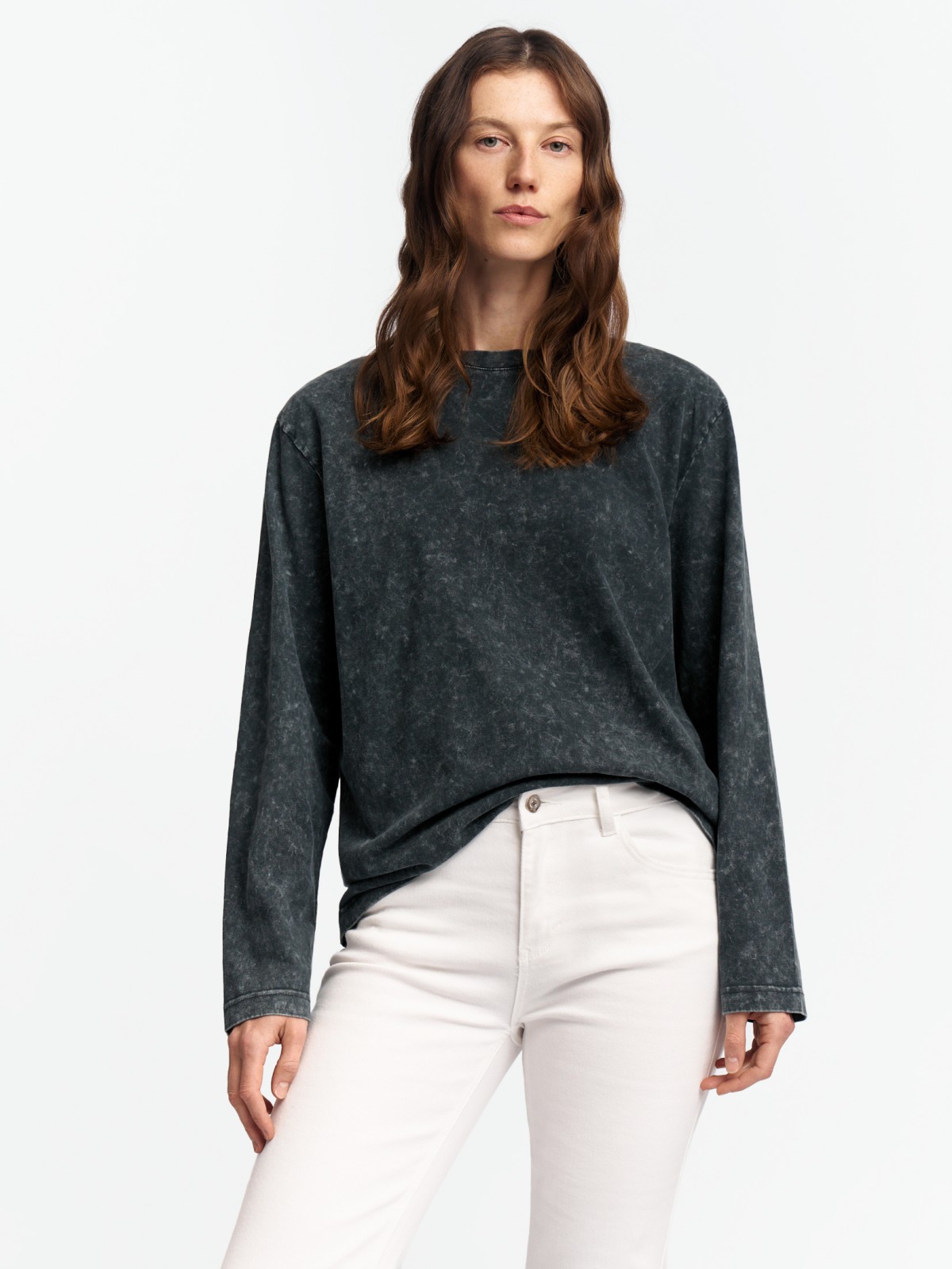 Лонгслив оверсайз фасона из хлопка